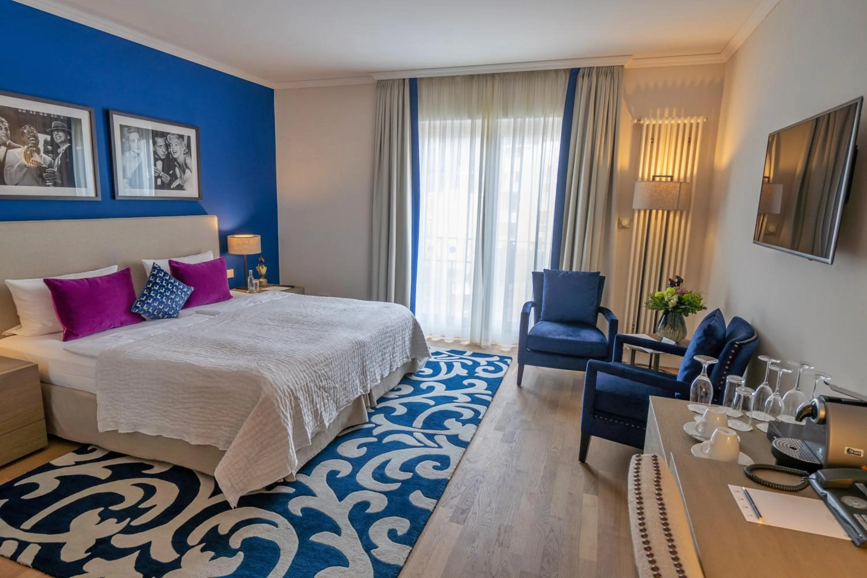 Living room, Bed in VILA VITA Rosenpark