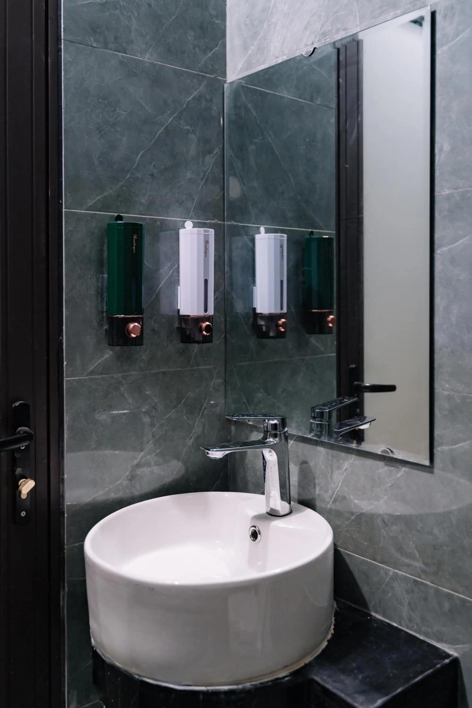 Shower in HG Hostel provide Tours & Motorbikes