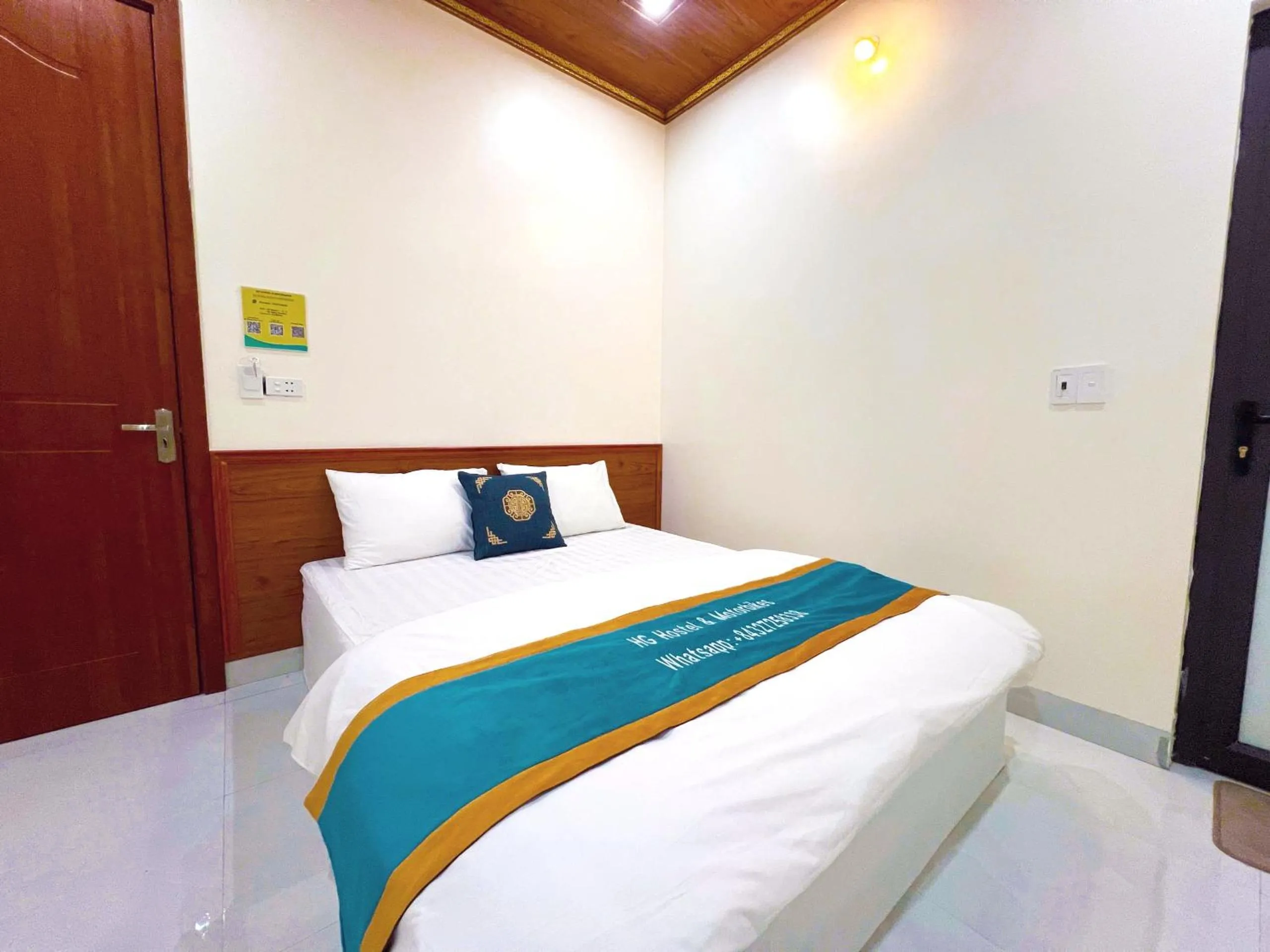 Bed in HG Hostel provide Tours & Motorbikes