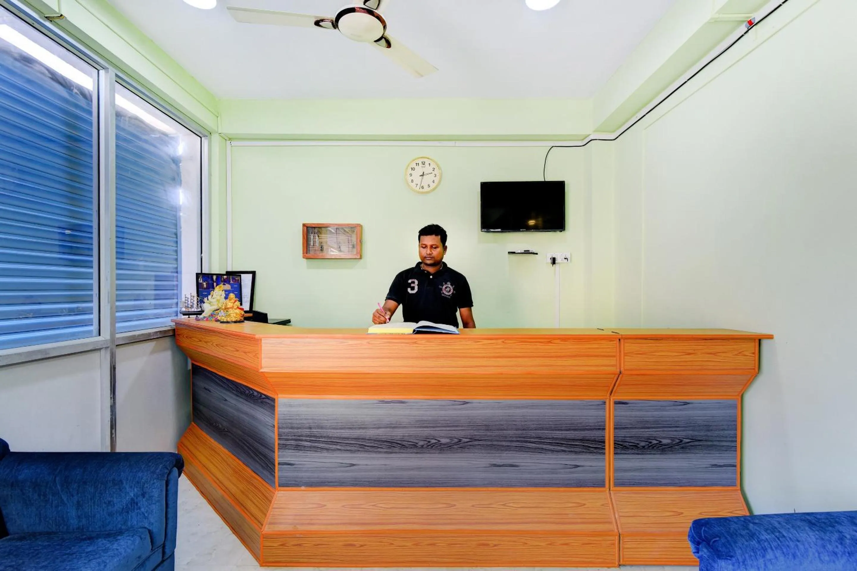 Lobby or reception in Hotel O Matri Smriti