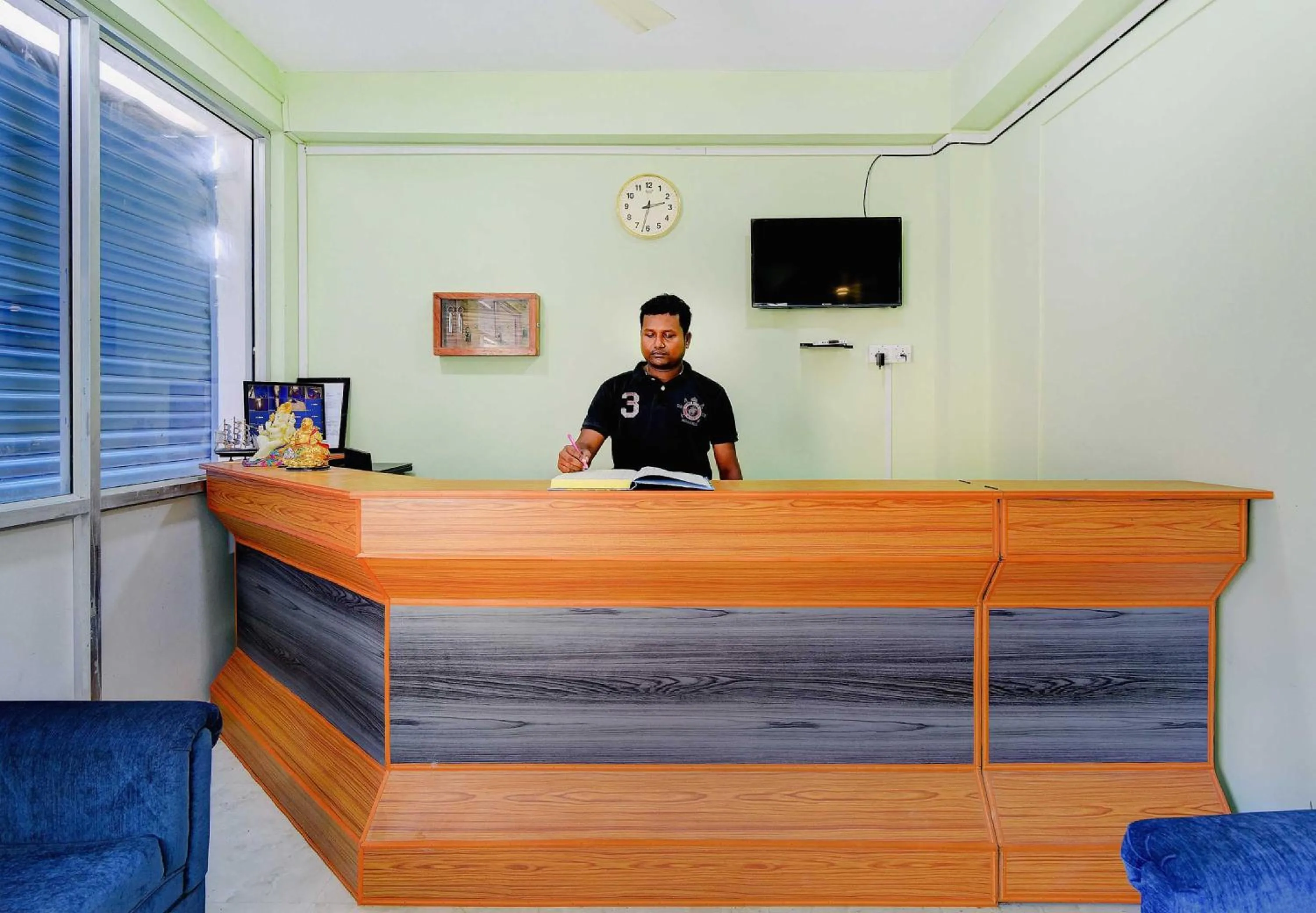 Bedroom in Hotel O Matri Smriti
