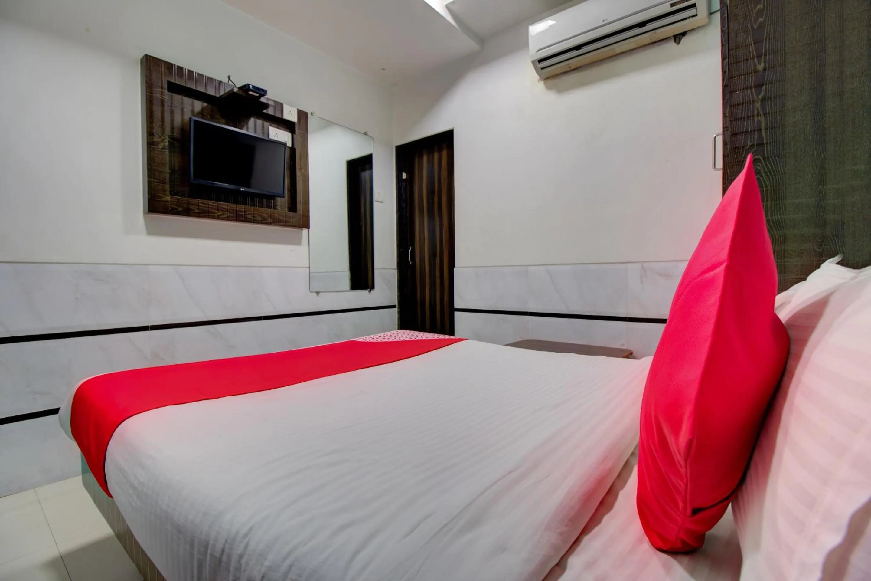 Bedroom in Hotel O Sion Residency