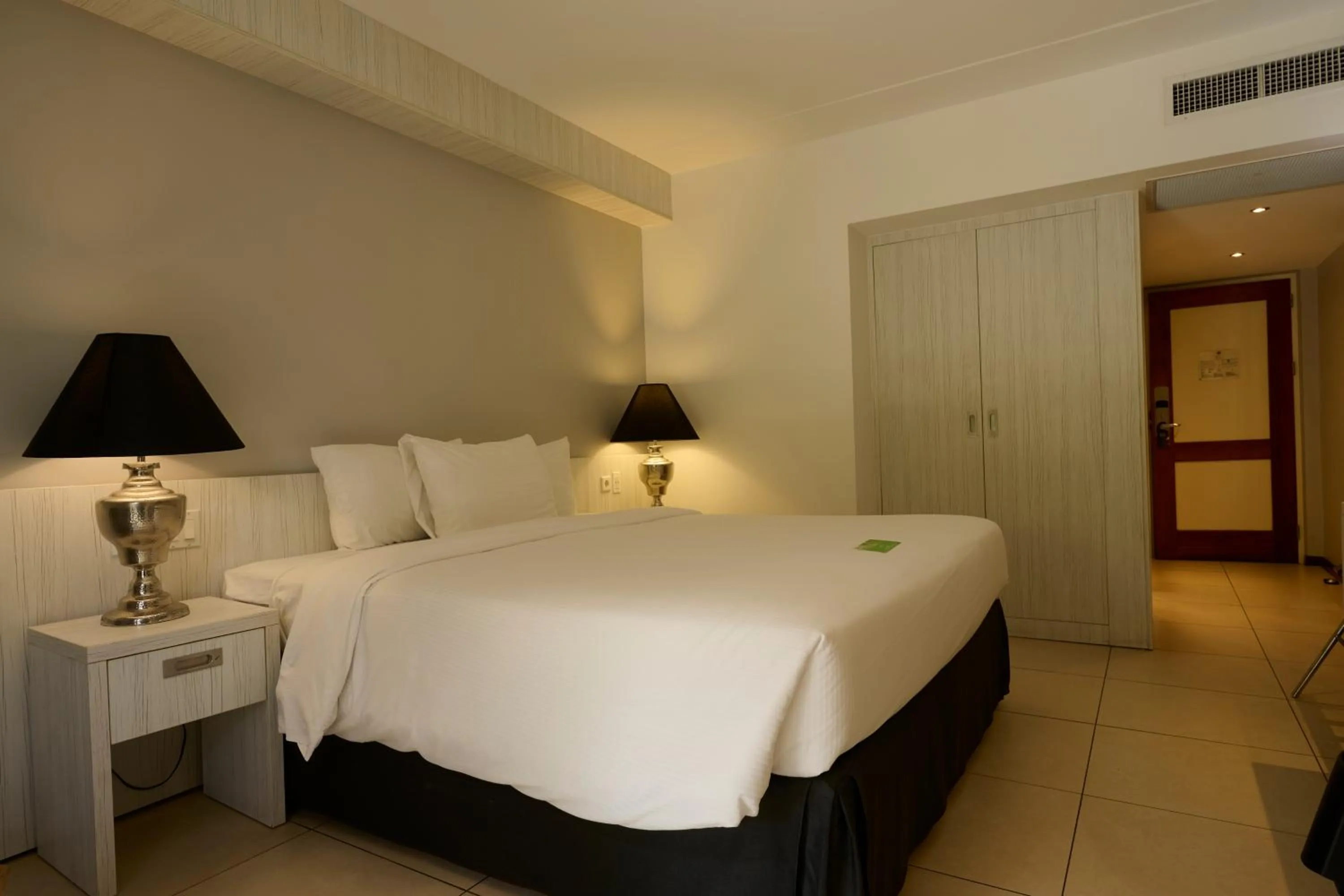 Bed in Royal Torarica