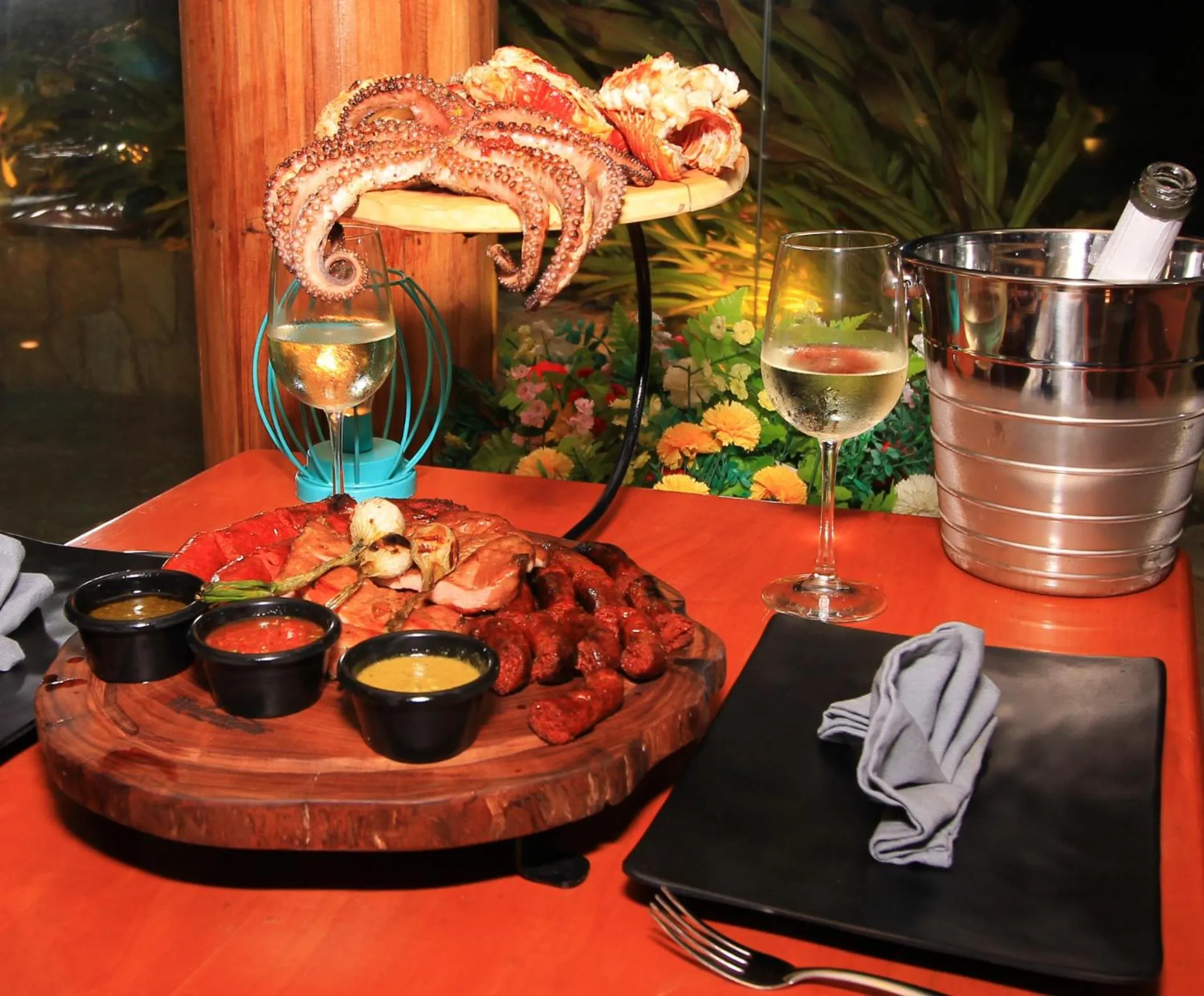 Food and drinks in Yuum Ha Boutique Hotel