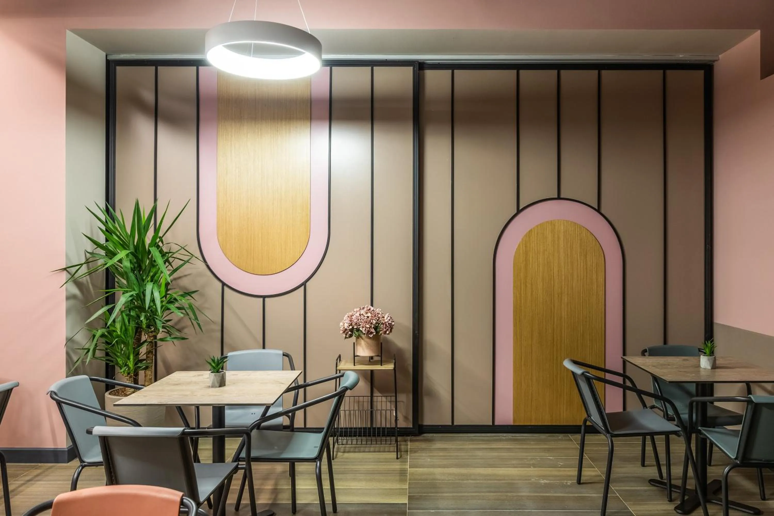 Restaurant/places to eat in Allure Boutique Hotel