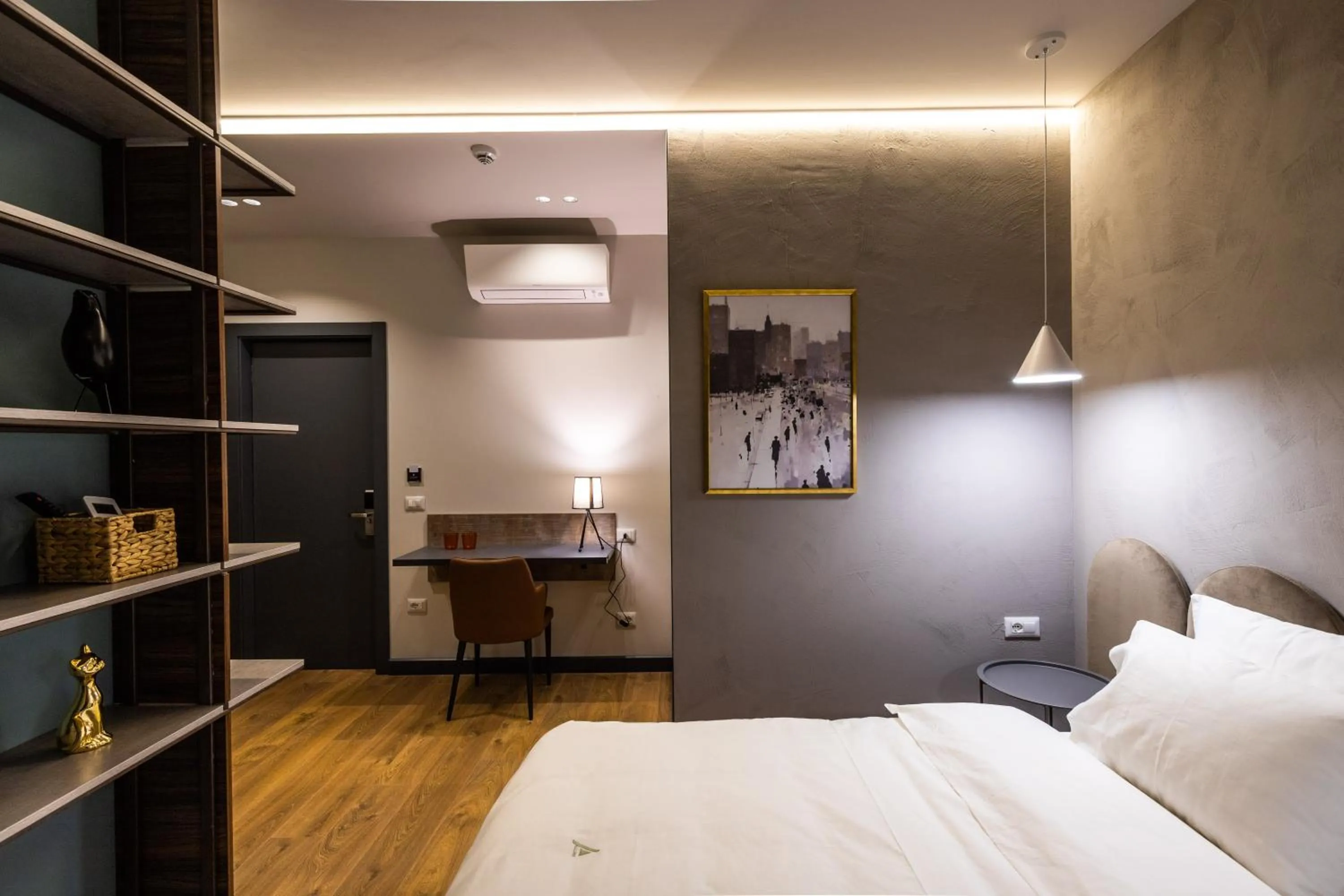 Photo of the whole room, Bed in Allure Boutique Hotel