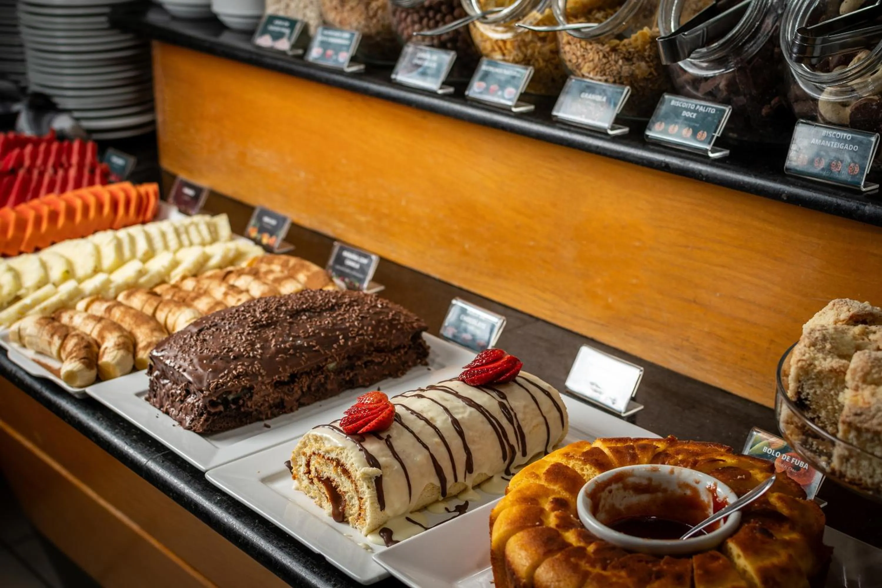 Food and drinks in Brivali Hotel Centro