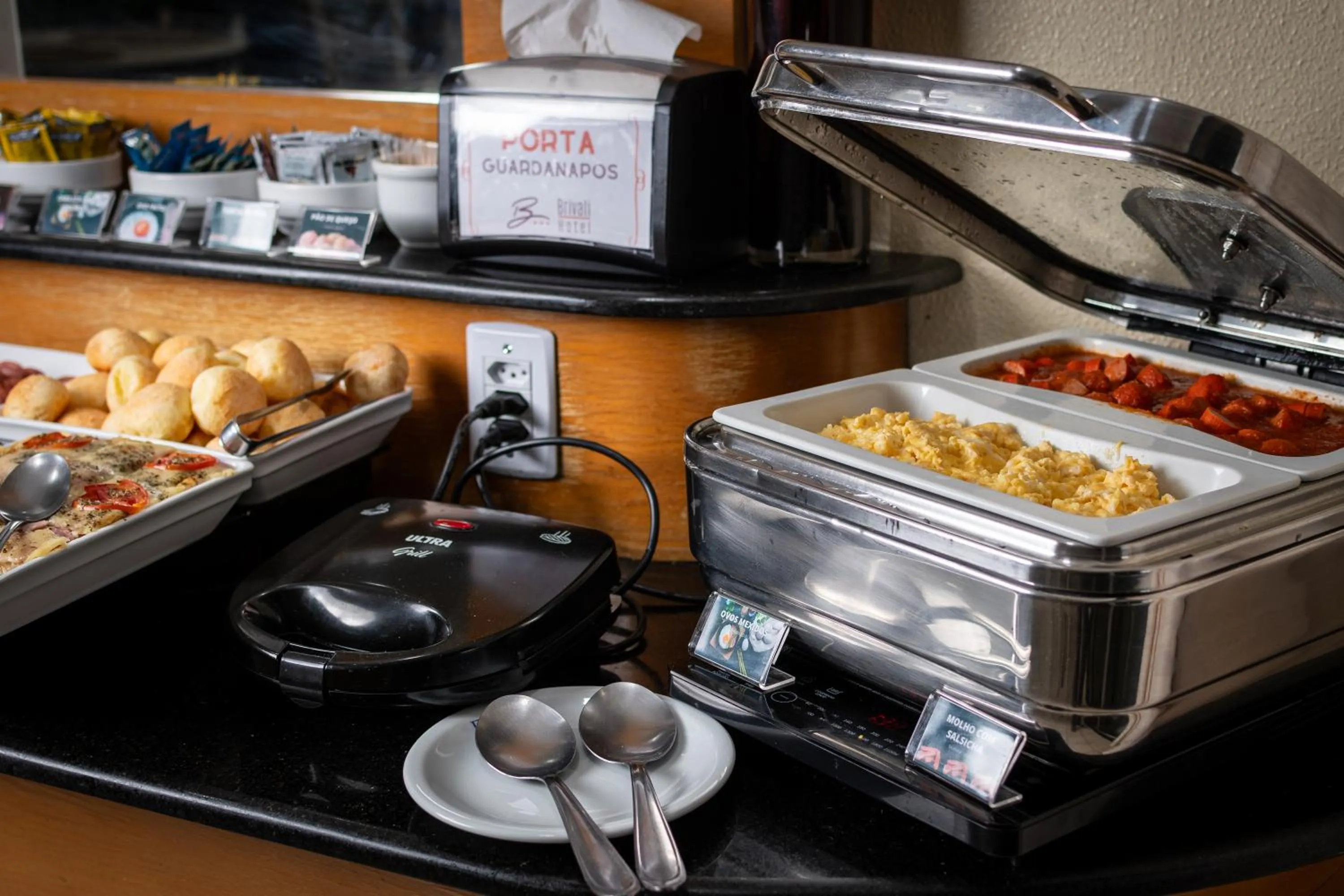 Food and drinks in Brivali Hotel Centro