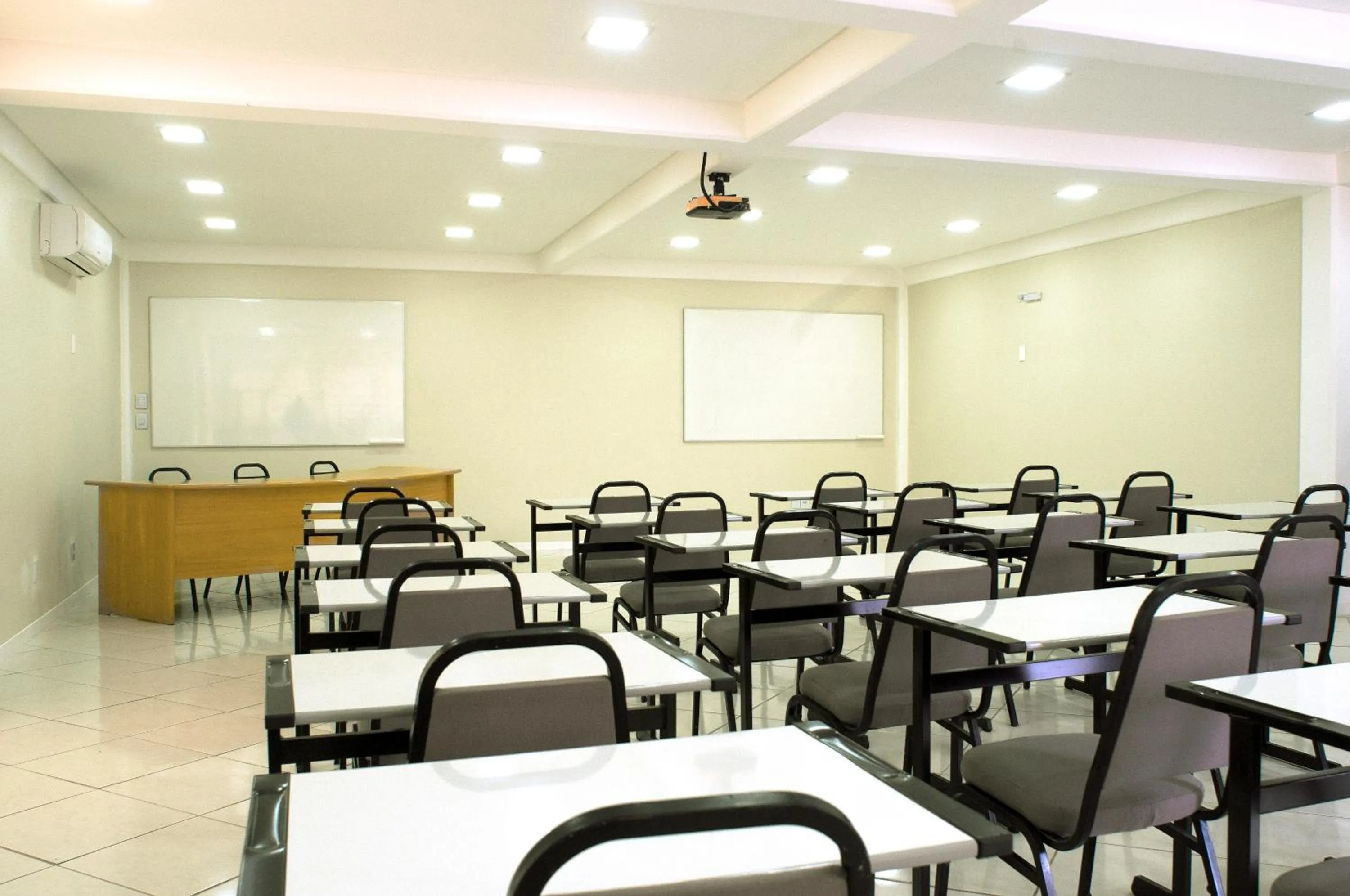 Meeting/conference room in Brivali Hotel Centro