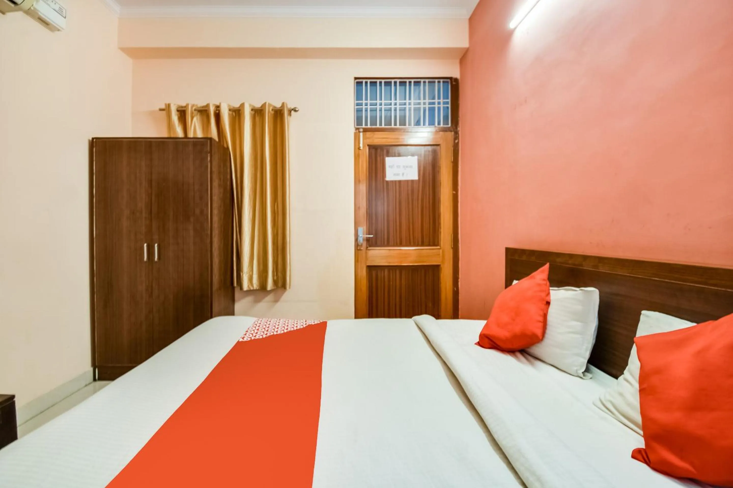 Bedroom in Hotel O Shri Ganesham