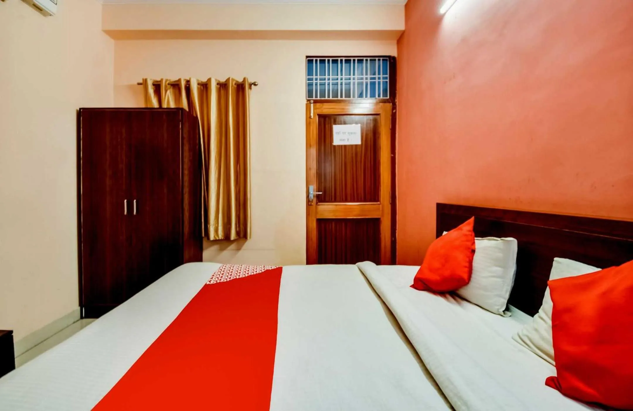 Bedroom in Hotel O Shri Ganesham