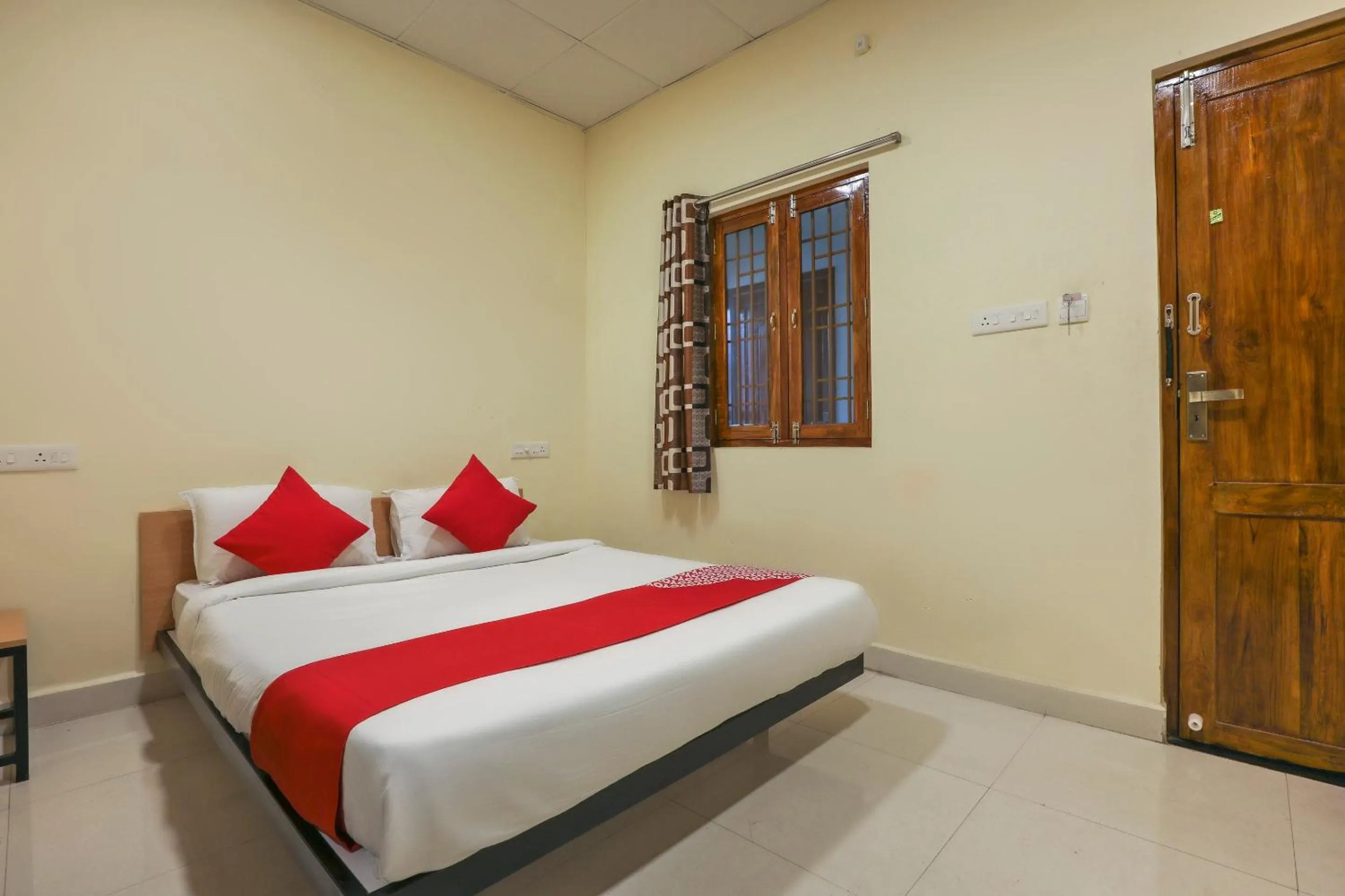 Bedroom, Bed in Hotel O Om Sakthi Hotel
