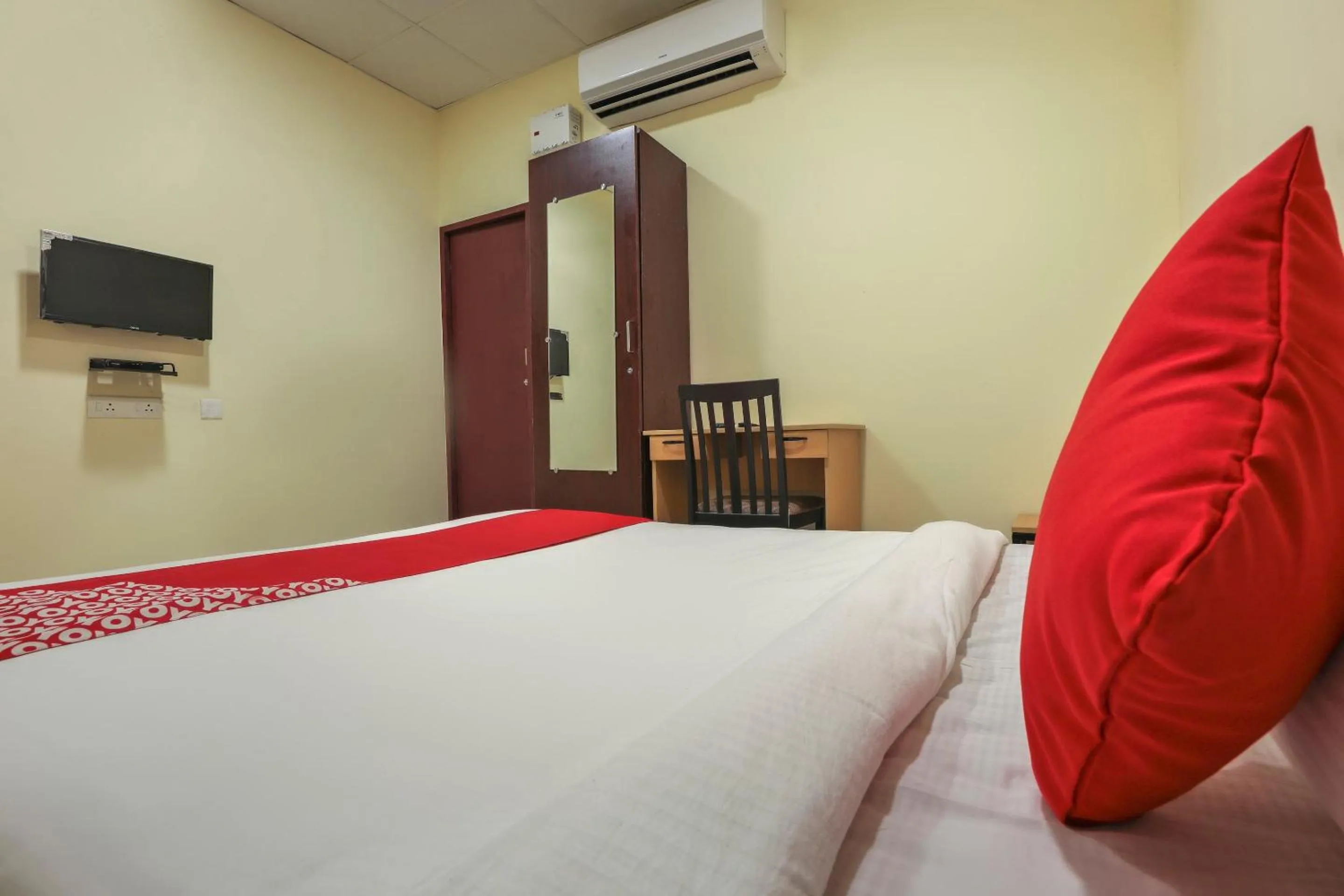 Bedroom, Bed in Hotel O Om Sakthi Hotel