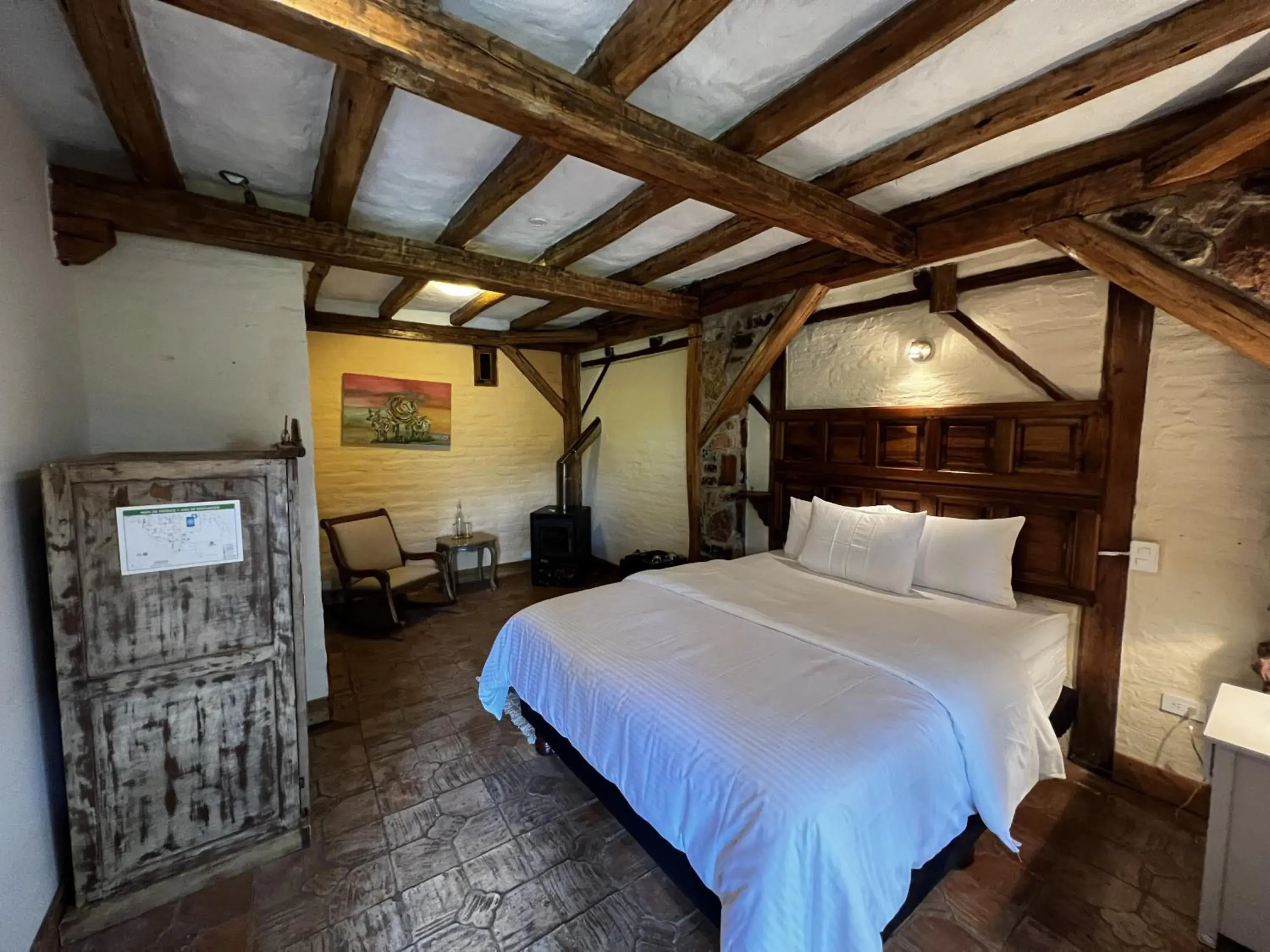 Deluxe Suite in Hacienda Jimenita Wildlife Reserve Deluxe Suite in Hacienda Jimenita Wildlife Reserve