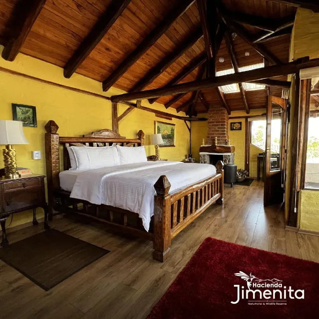 Superior King Suite in Hacienda Jimenita Wildlife Reserve Superior King Suite in Hacienda Jimenita Wildlife Reserve