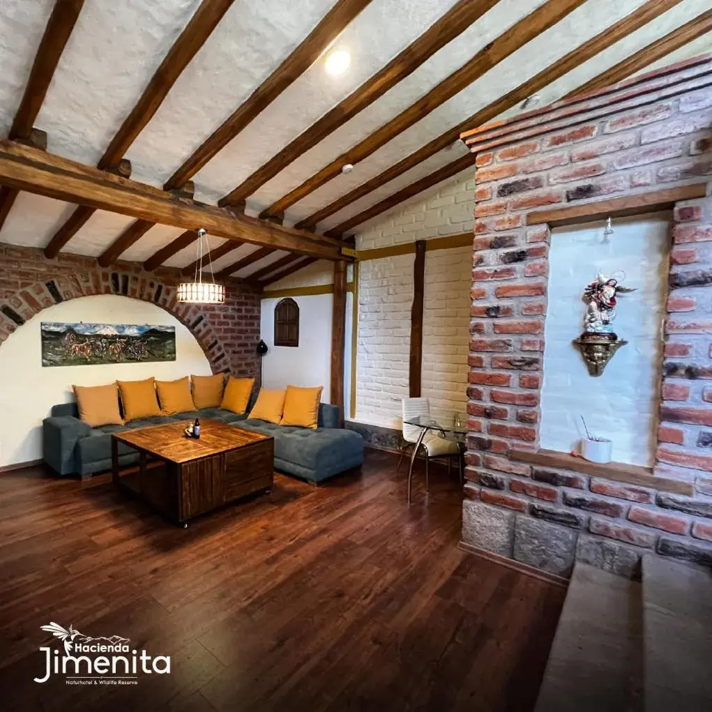 One-Bedroom House in Hacienda Jimenita Wildlife Reserve One-Bedroom House in Hacienda Jimenita Wildlife Reserve