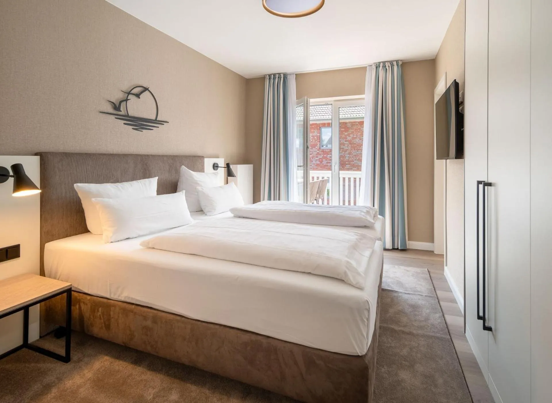 Bedroom, Bed in Hotel am Schlosspark garni