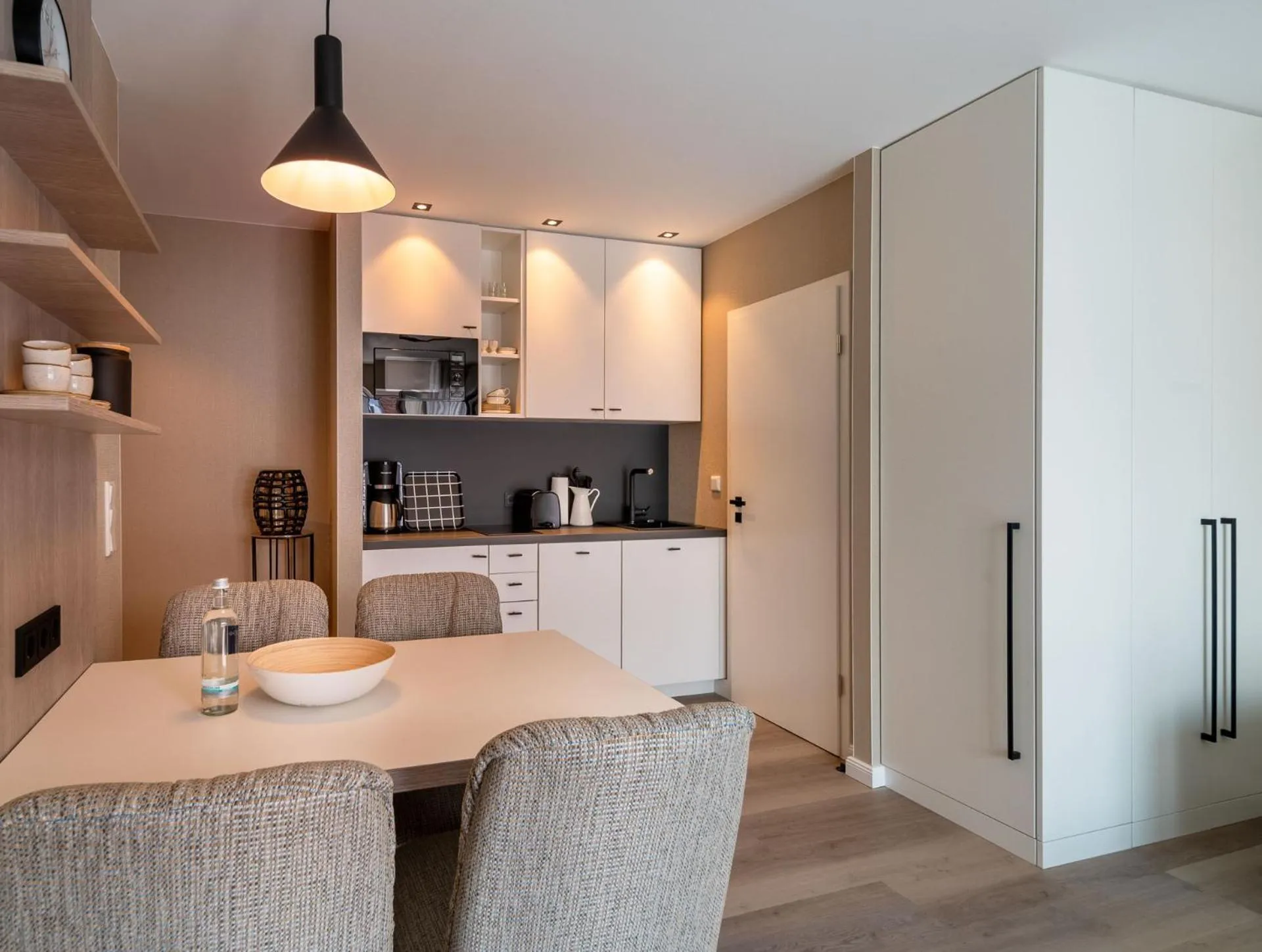 Kitchen or kitchenette in Hotel am Schlosspark garni
