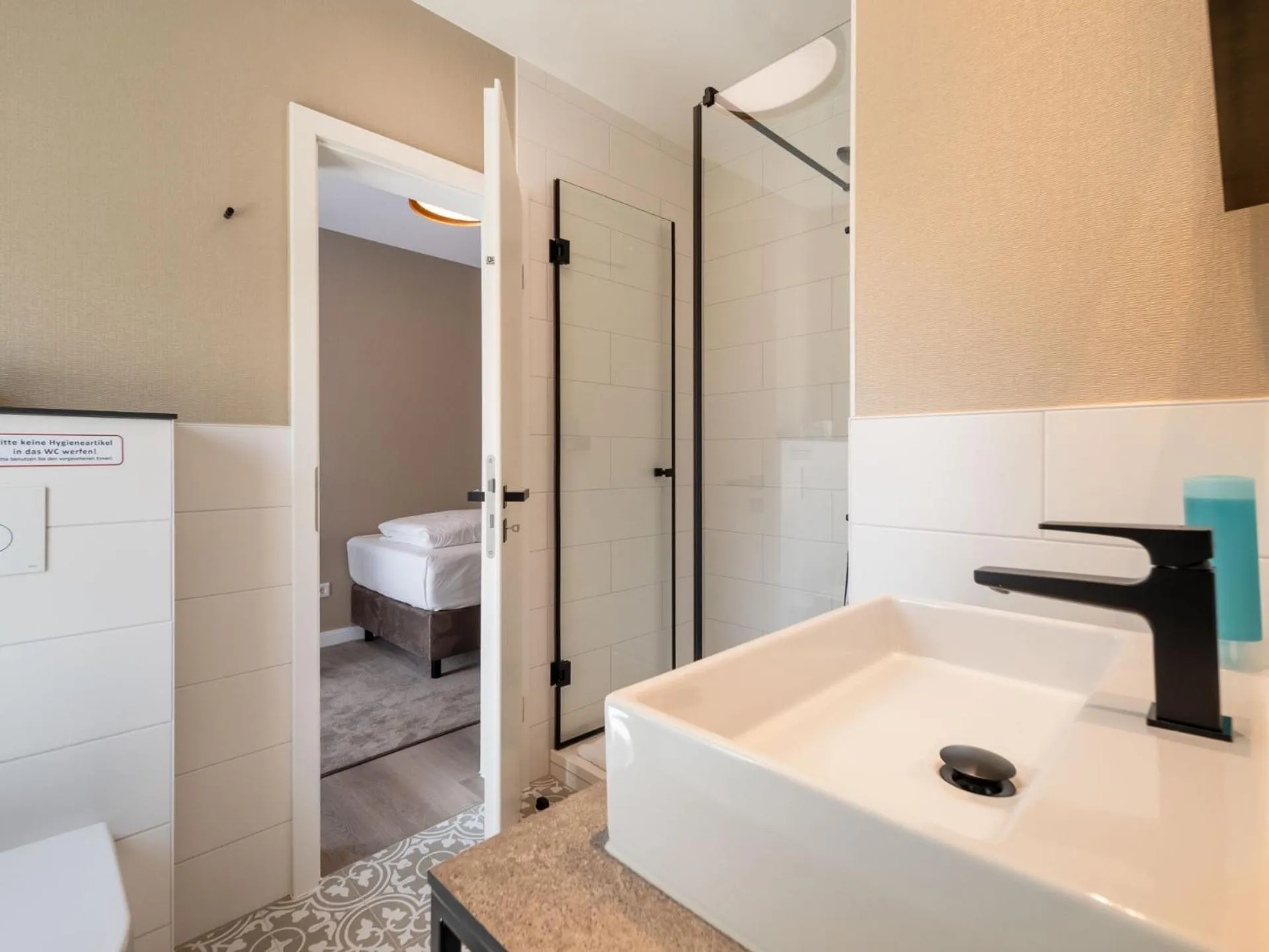 Bathroom in Hotel am Schlosspark garni