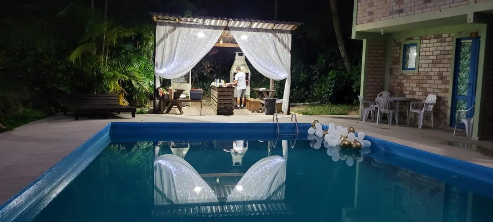 Swimming pool in Pousada Dona Francisca