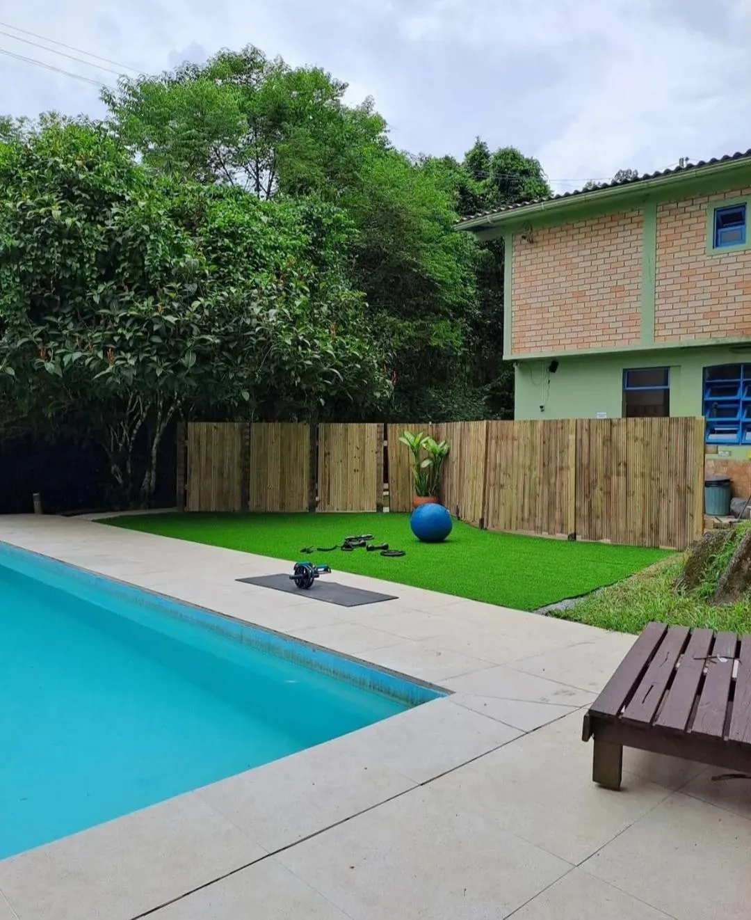 Swimming pool in Pousada Dona Francisca