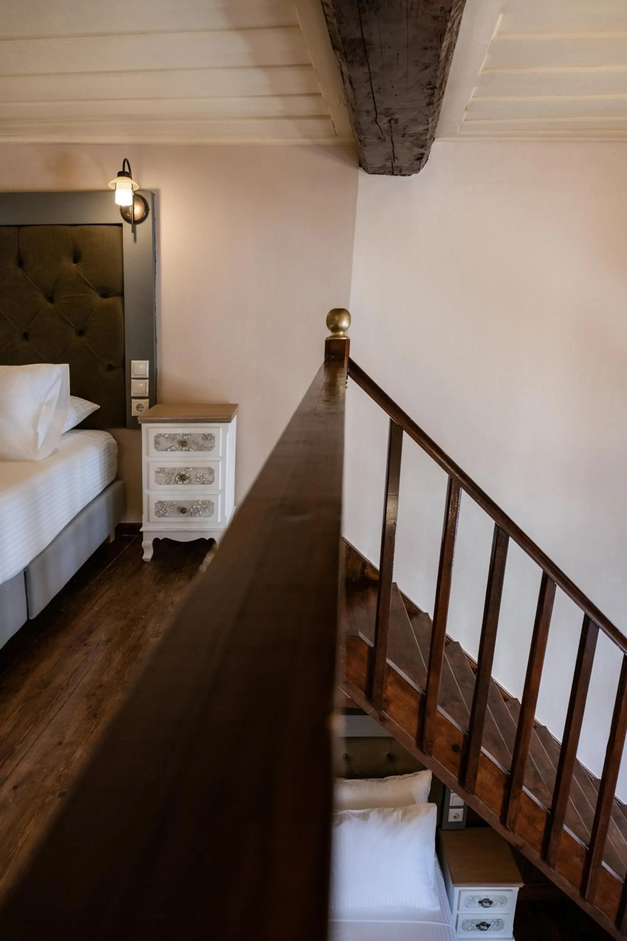 Photo of the whole room, Bed in Old Town Suites