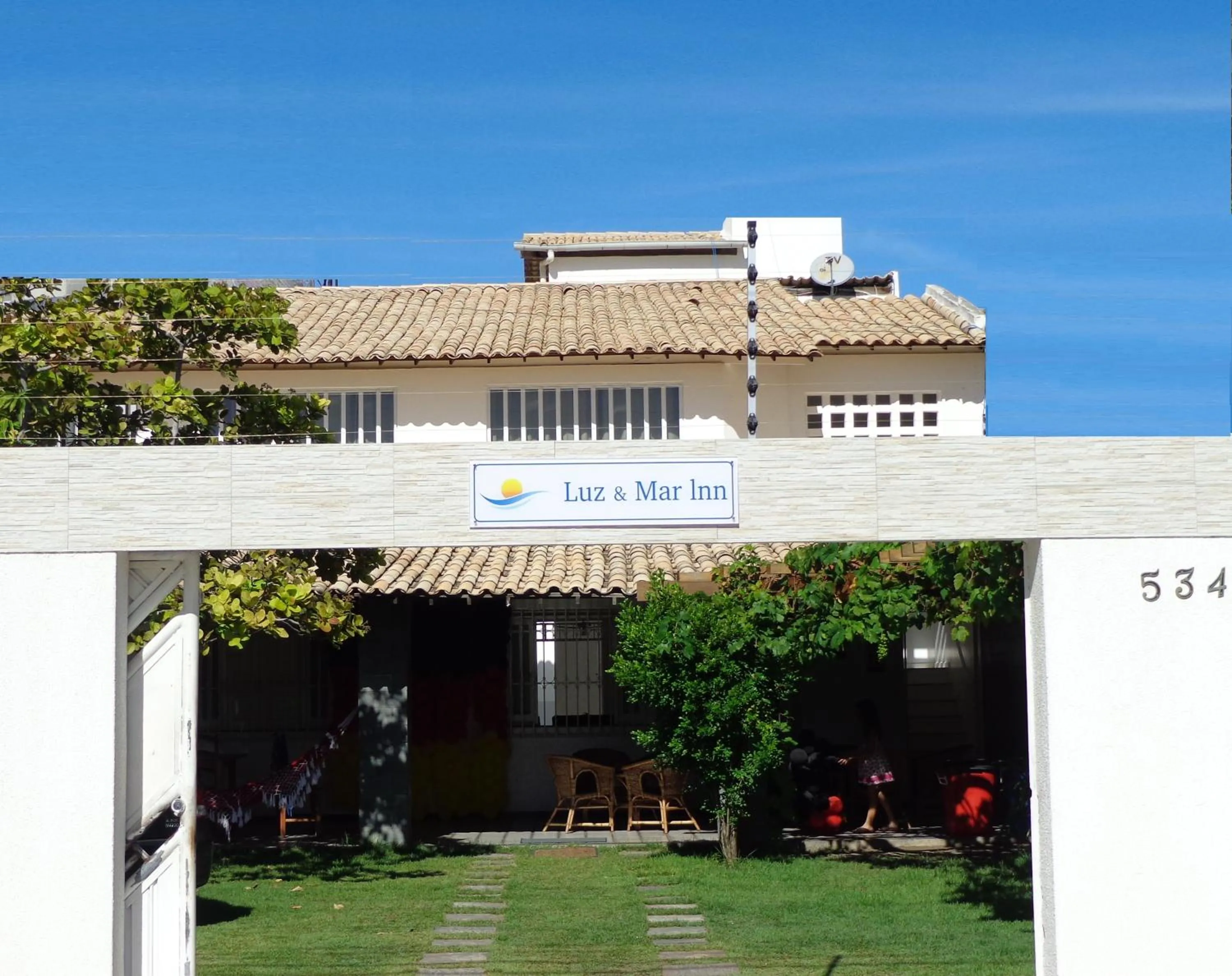 Facade/entrance in Luz & Mar