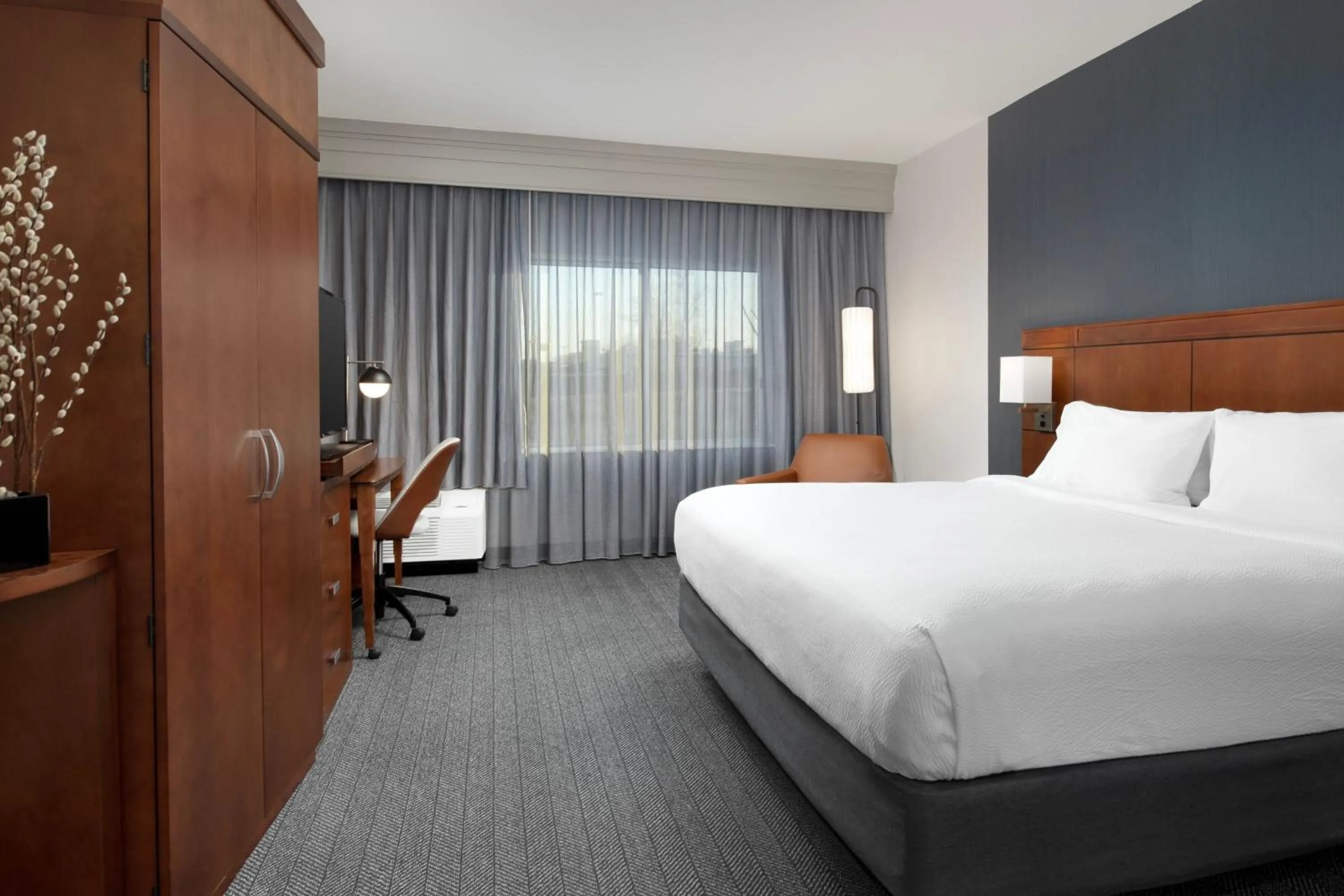 Bedroom, Bed in Courtyard By Marriott Little Rock North