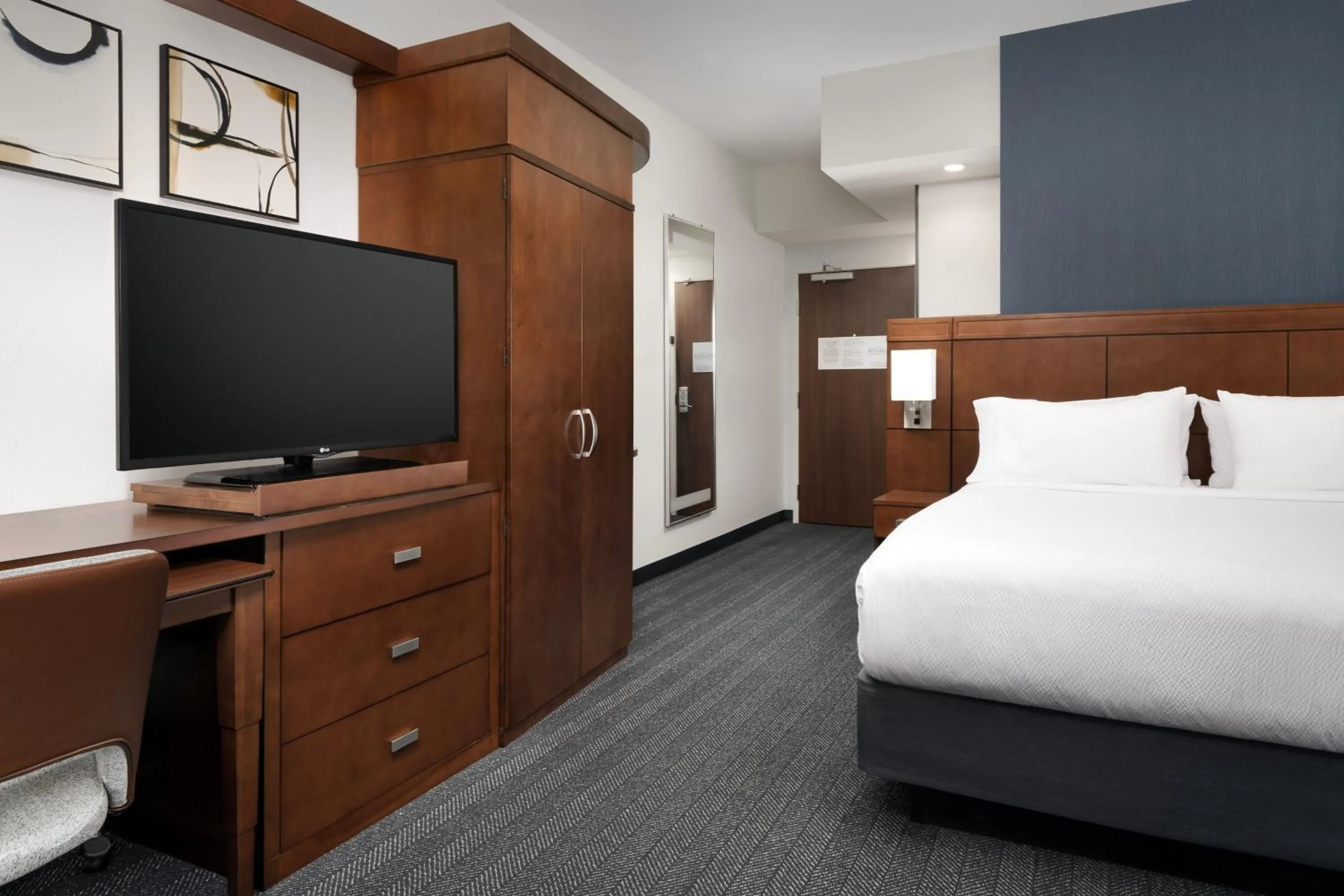Bedroom, Bed in Courtyard By Marriott Little Rock North