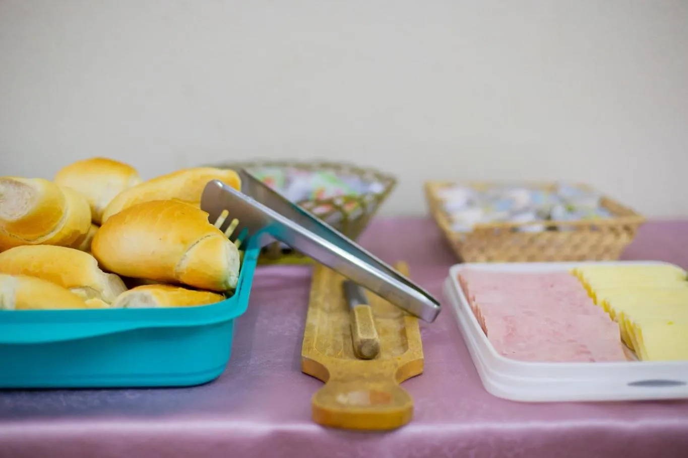 Breakfast, Food in Hotel Columbia Botucatu Ltda