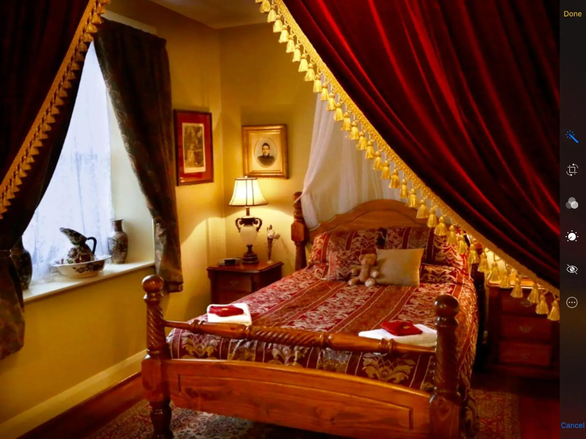 Luxury Family Suite in Blakes Manor Self Contained Heritage Accommodation Luxury Family Suite in Blakes Manor Self Contained Heritage Accommodation