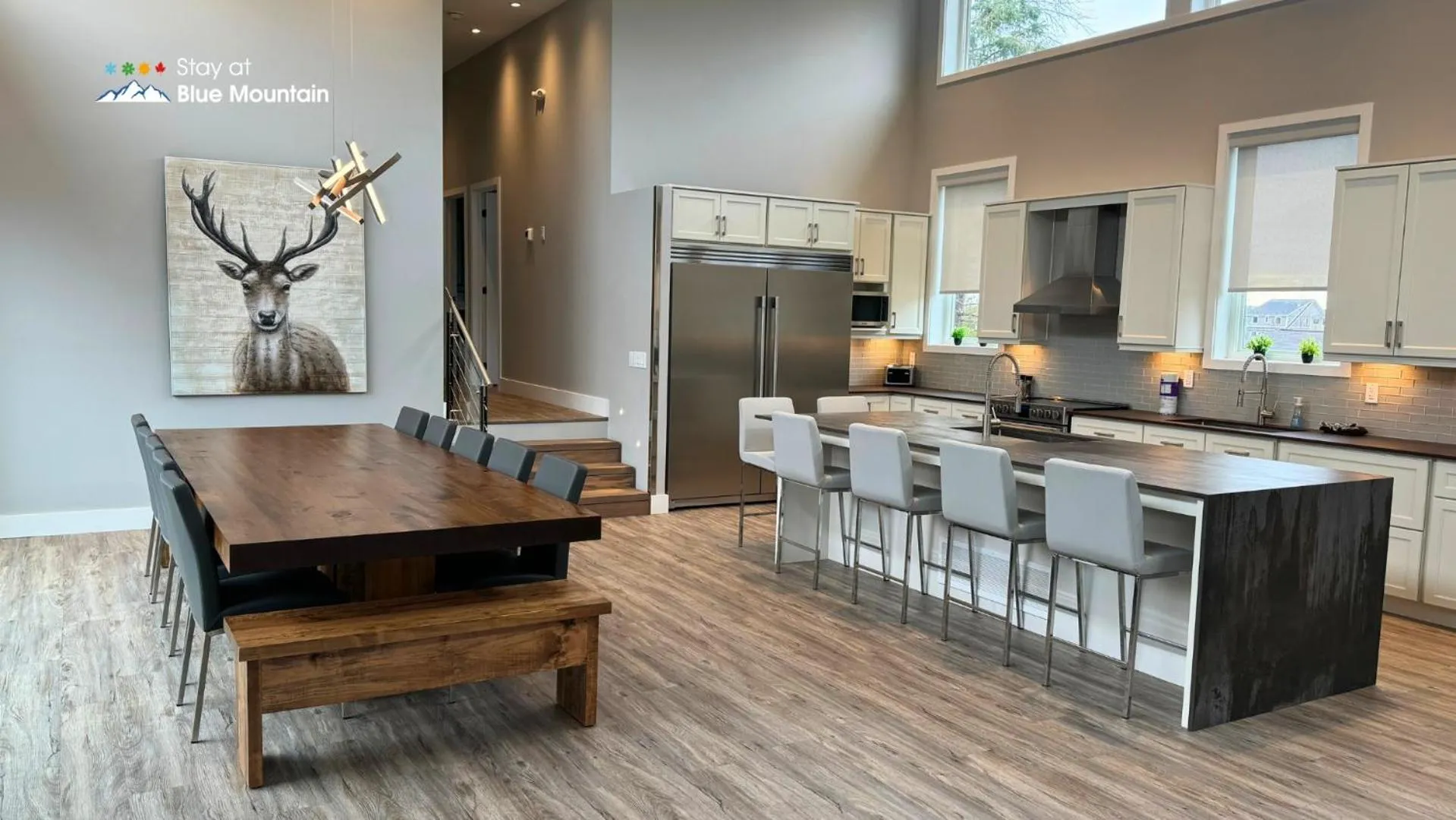Dining area in Orchard Run Chalet