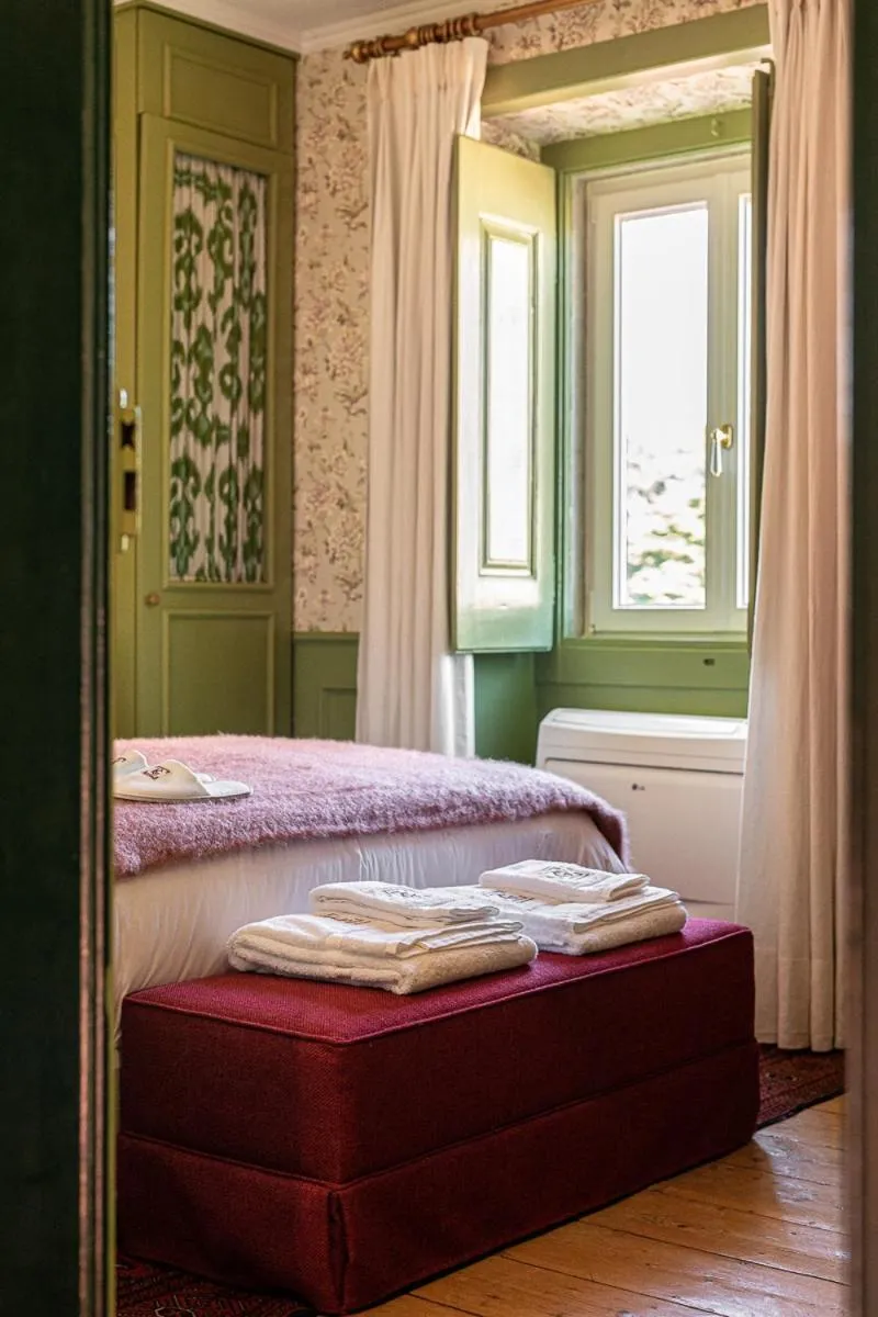 Bedroom, Bed in Rosegarden Essence Sintra - by Unlock Hotels