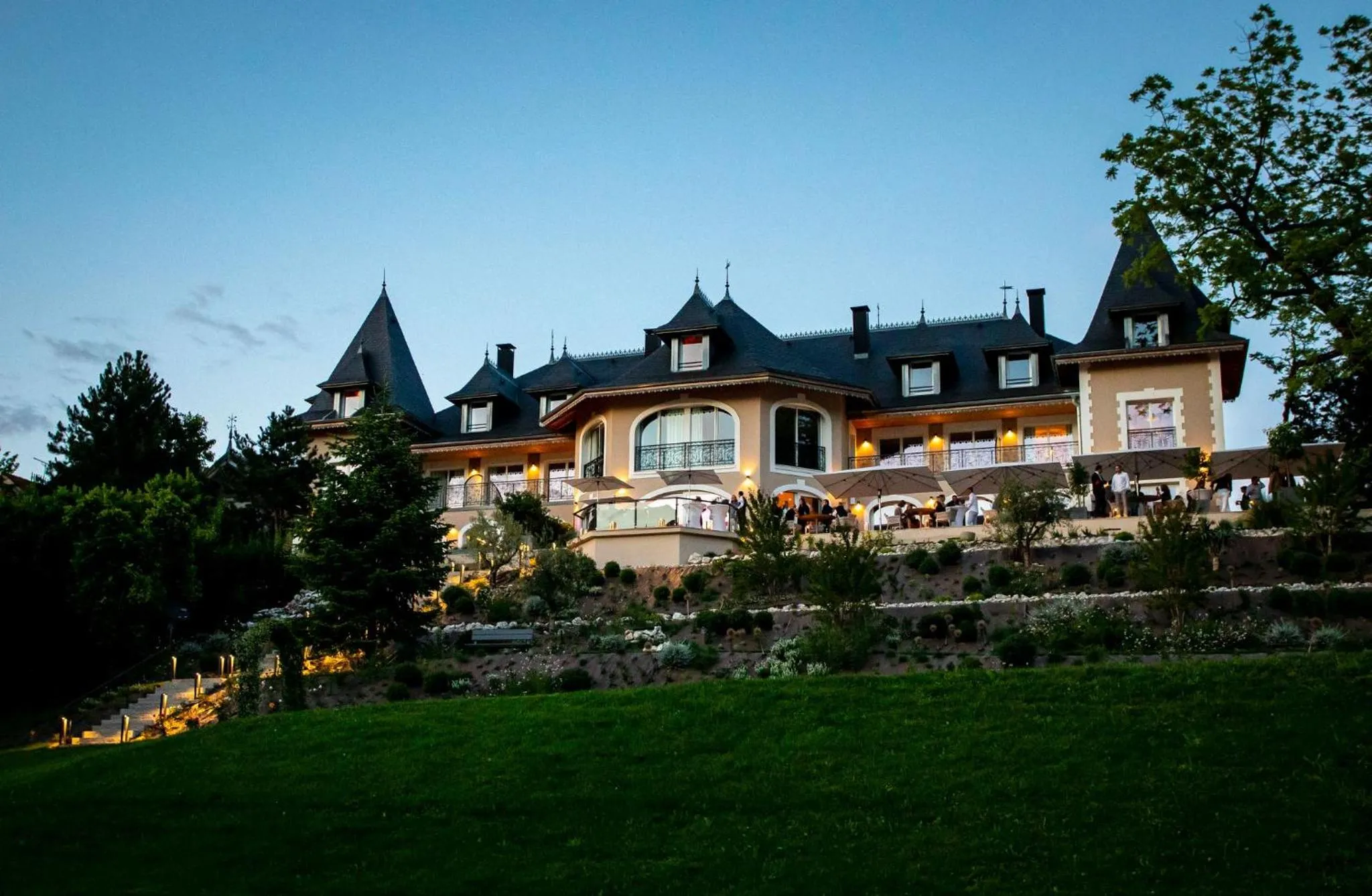 Property building in Hôtel L'Incomparable & Restaurant Etoilé Aix-Les-Bains