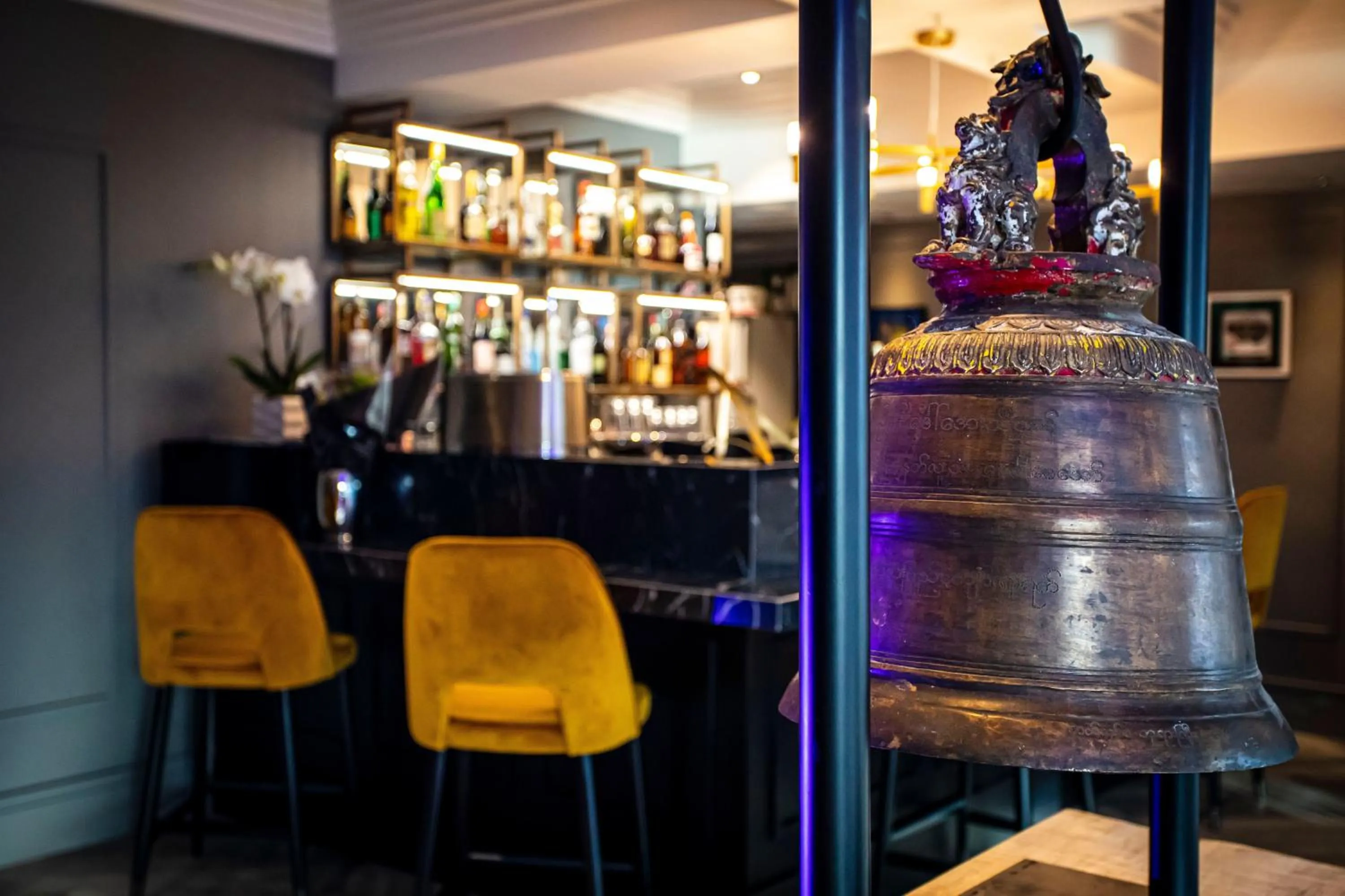 Lounge or bar in Hôtel L'Incomparable & Restaurant Etoilé Aix-Les-Bains