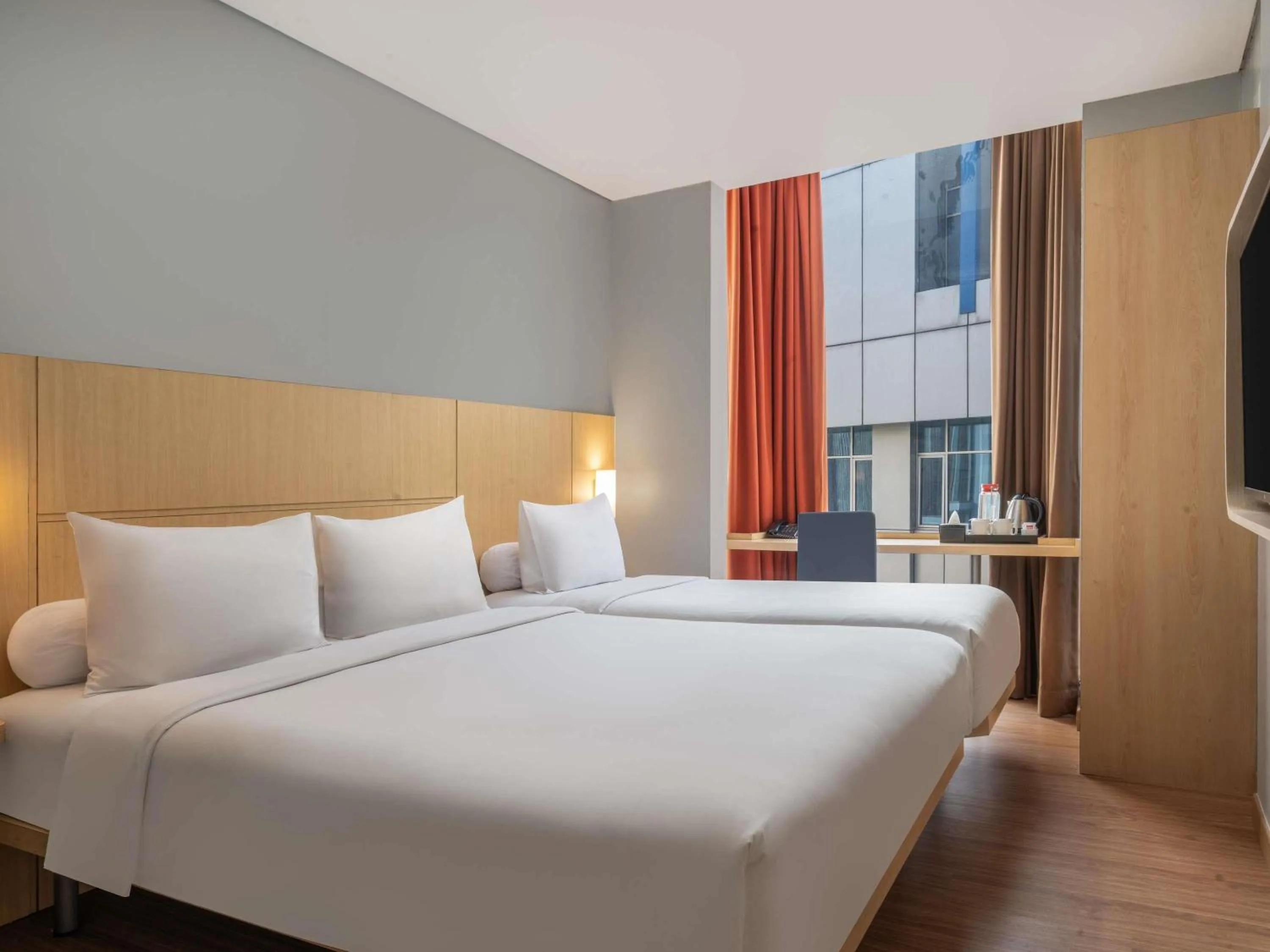 Bedroom, Bed in Ibis Jakarta Senen