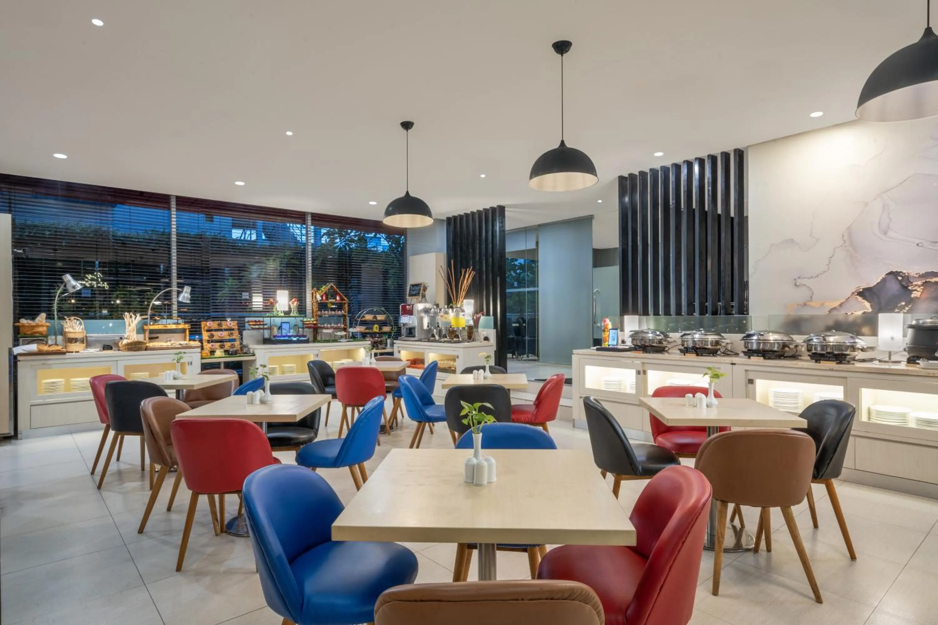 Restaurant/places to eat in Ibis Jakarta Senen