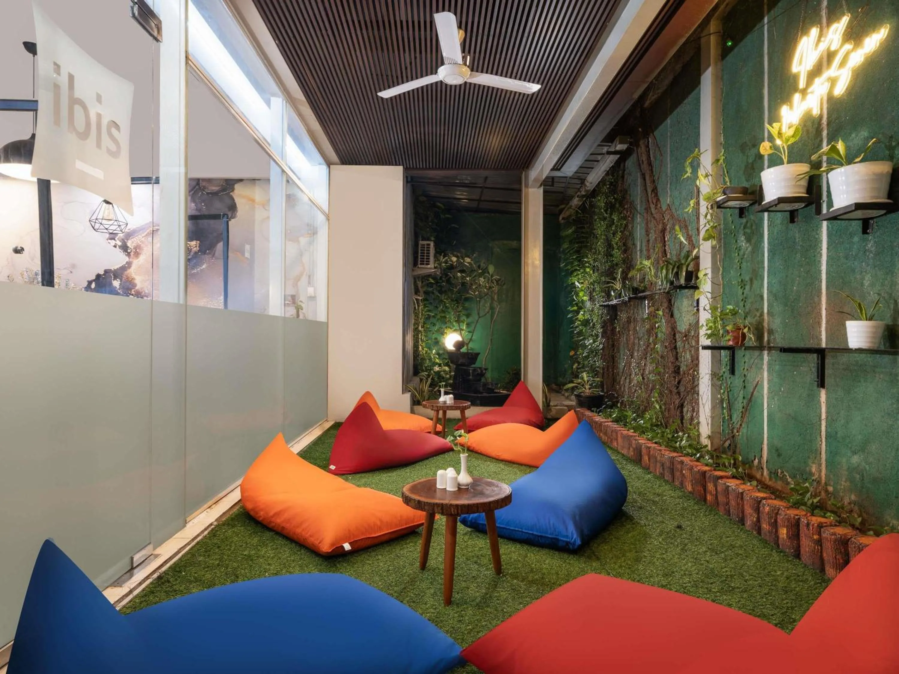 Restaurant/places to eat in Ibis Jakarta Senen