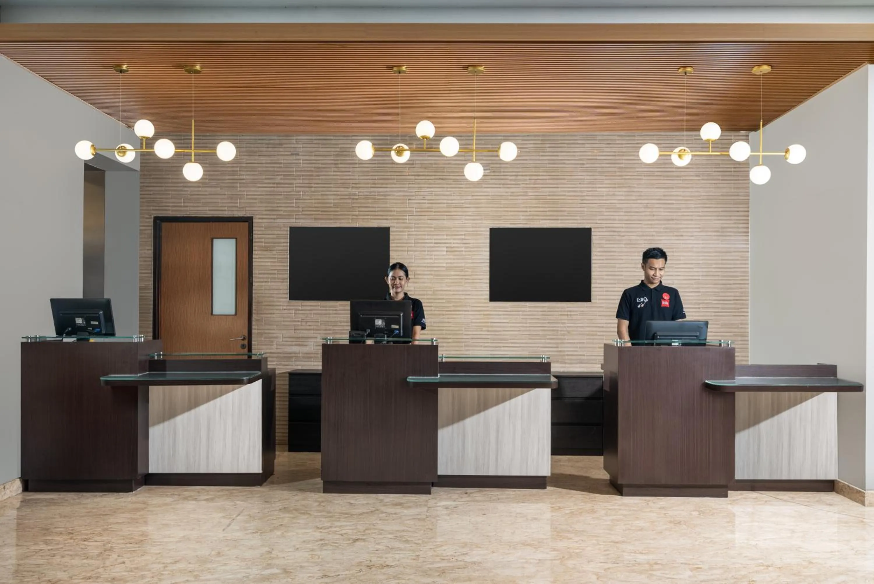 Lobby or reception in Ibis Jakarta Senen