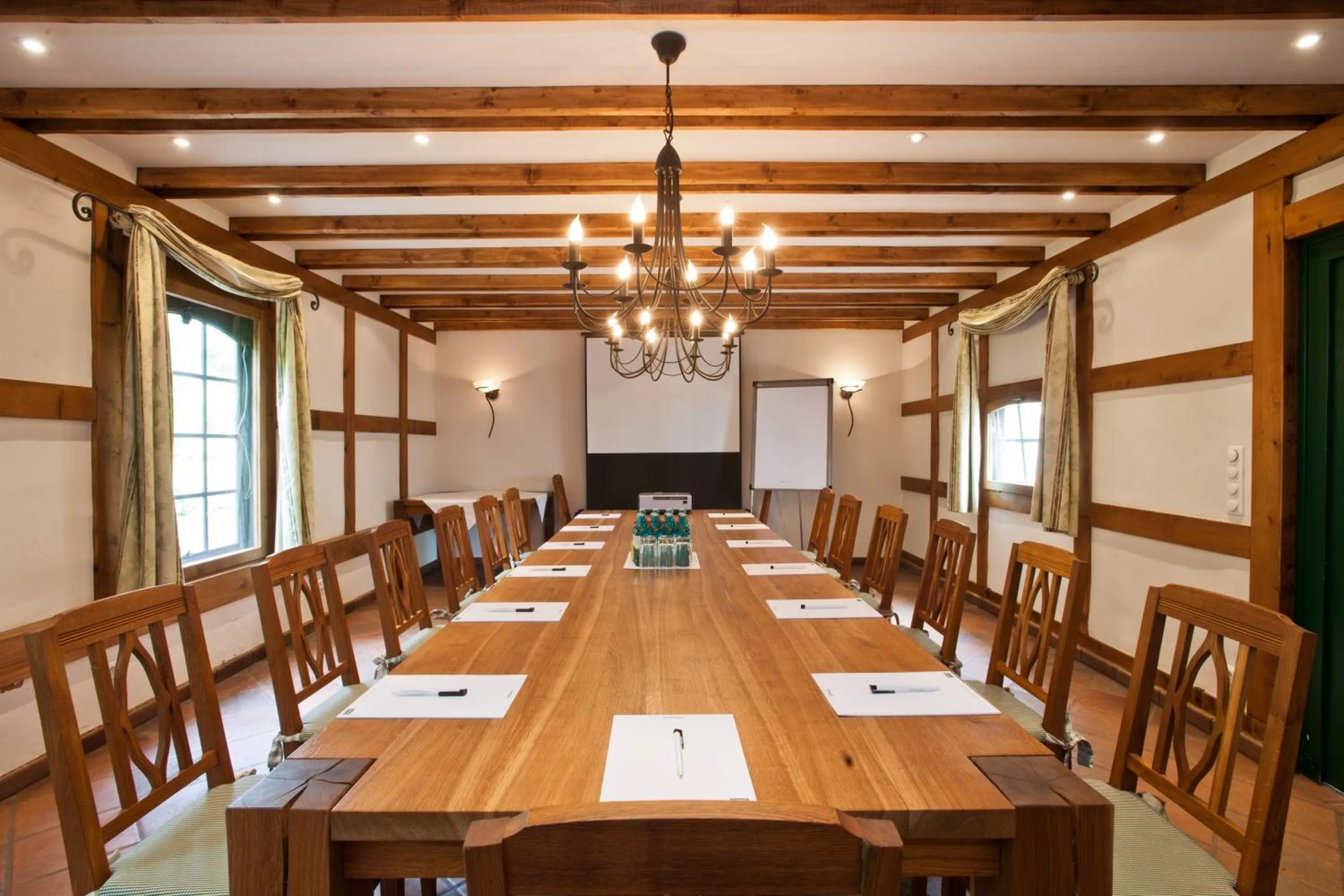 Meeting/conference room in Ramada by Wyndham Duesseldorf Ratingen