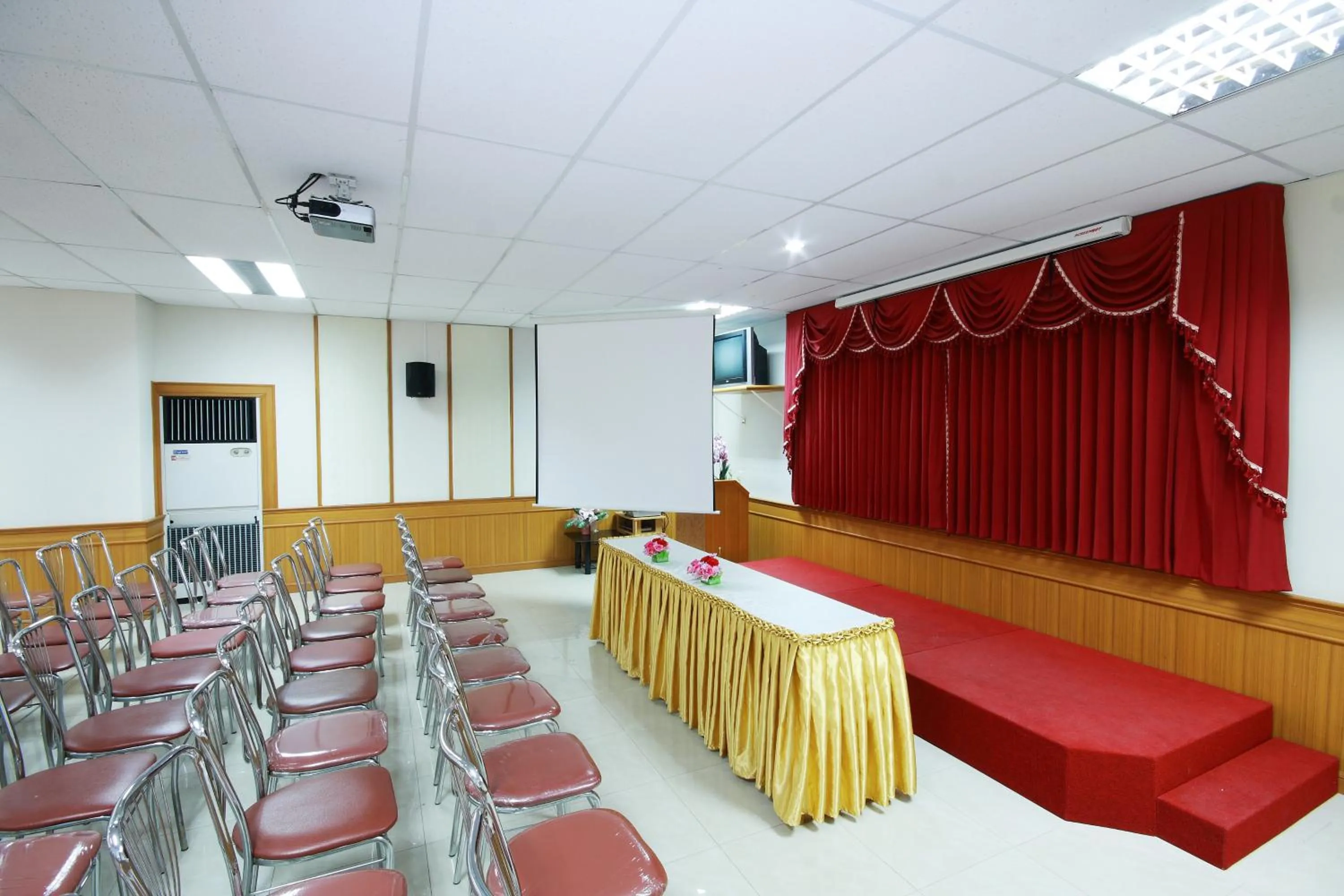 Meeting/conference room in P.A. Place Hotel