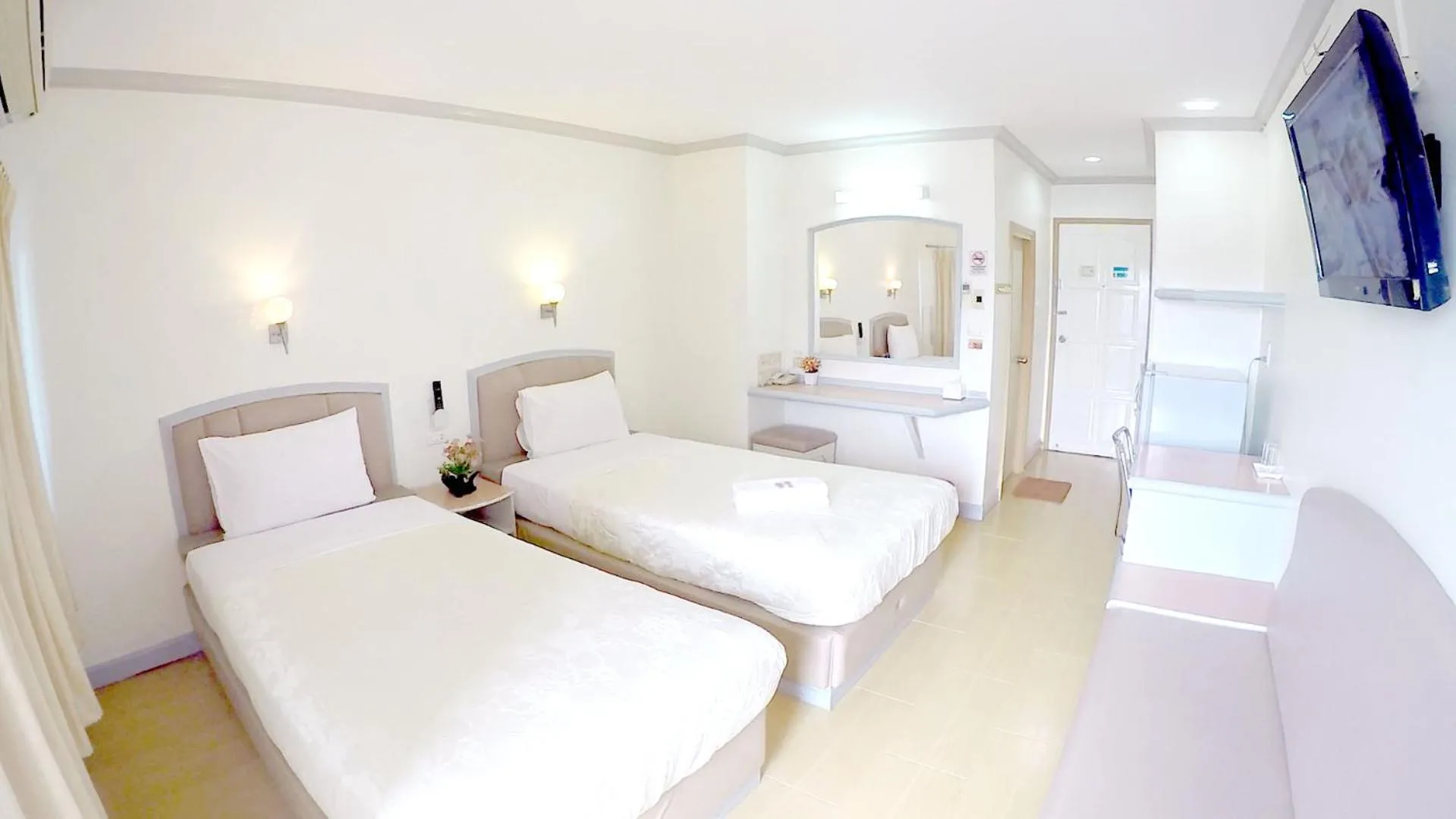 Bedroom, Bed in P.A. Place Hotel