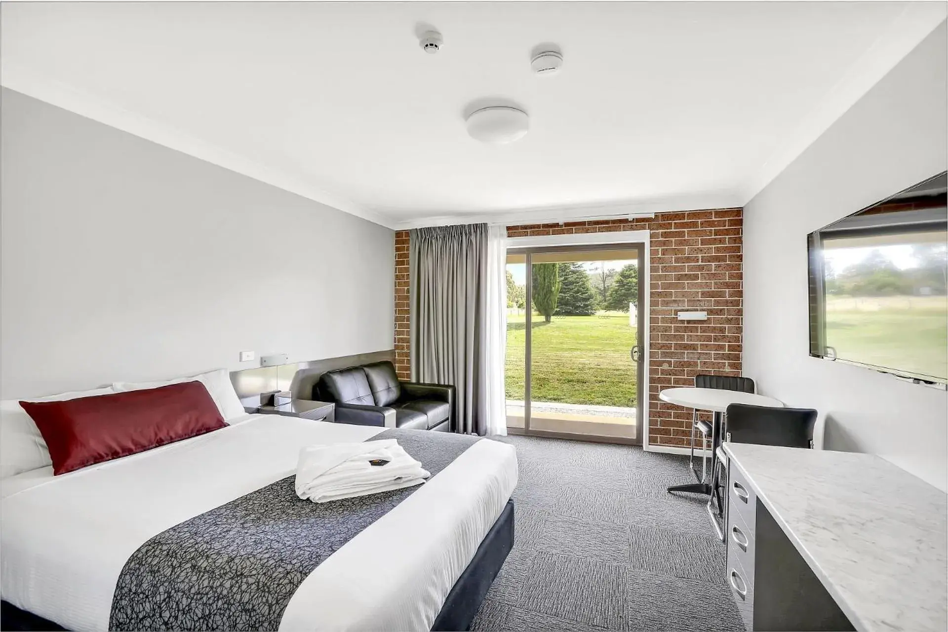 Bushman's Motor Inn Bushman's Motor Inn