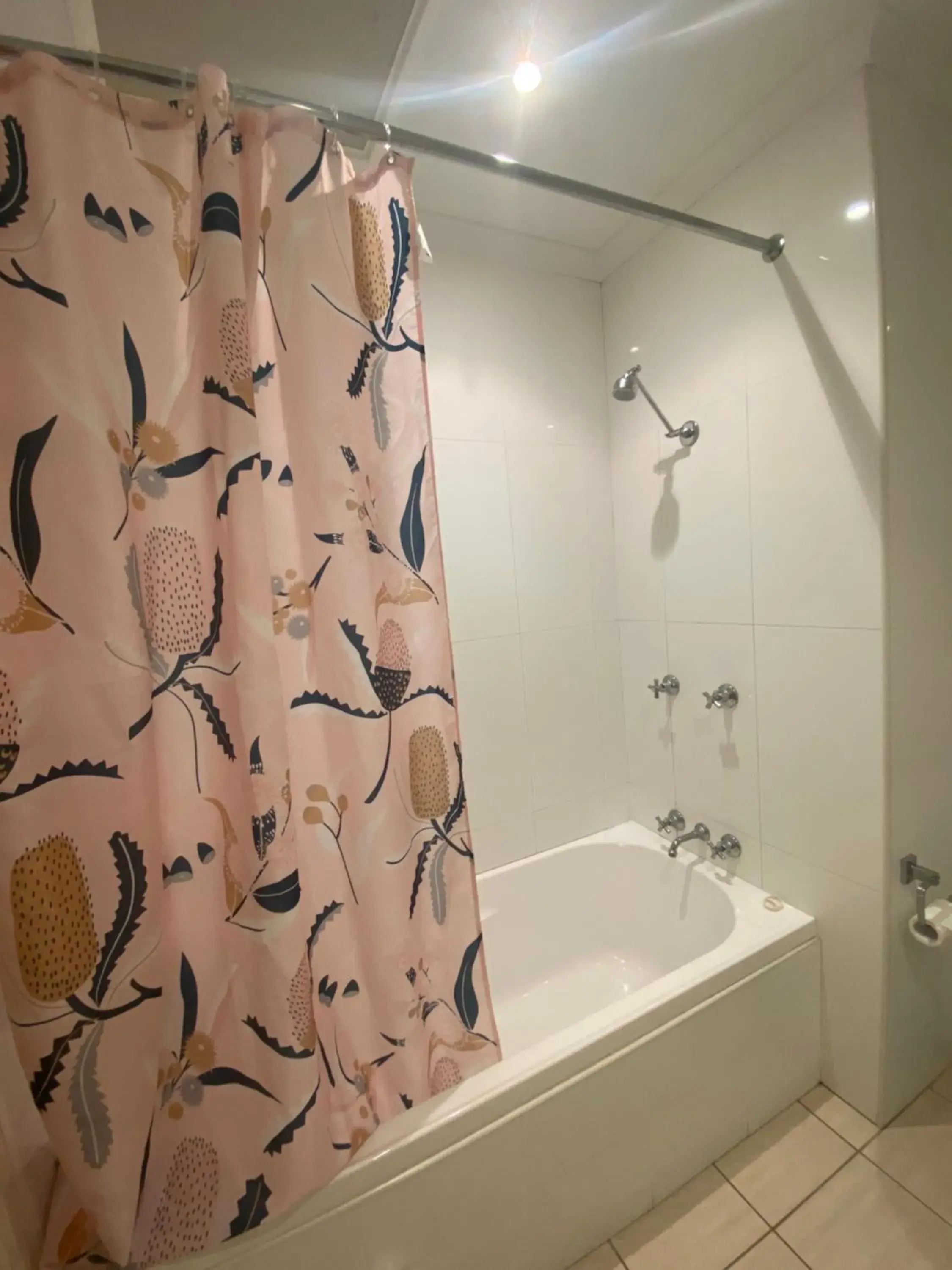 Large Queen Room with Two Queen Beds in Timbertown Motel Large Queen Room with Two Queen Beds in Timbertown Motel