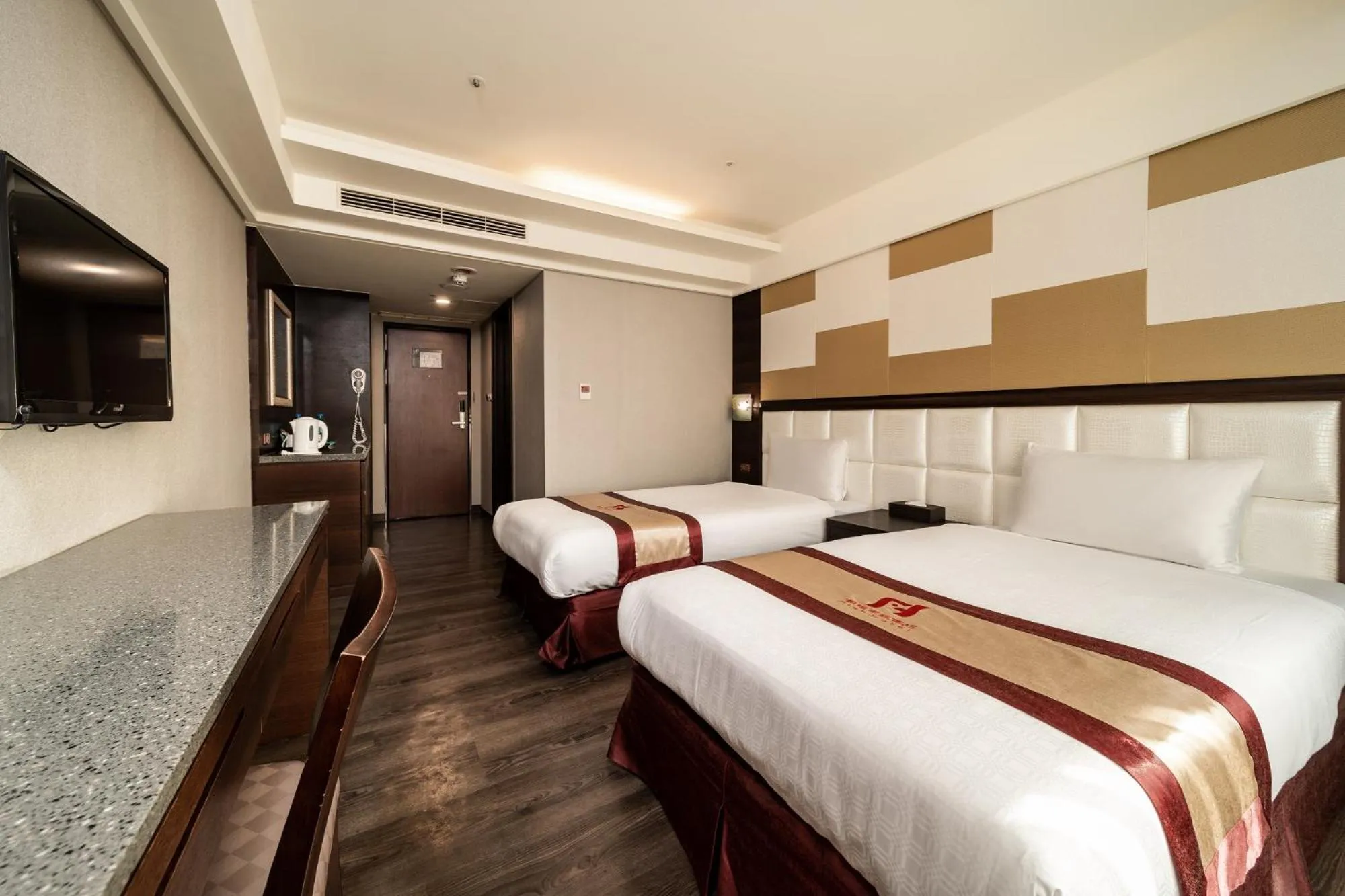 Photo of the whole room, Bed in Fish Hotel Taitung