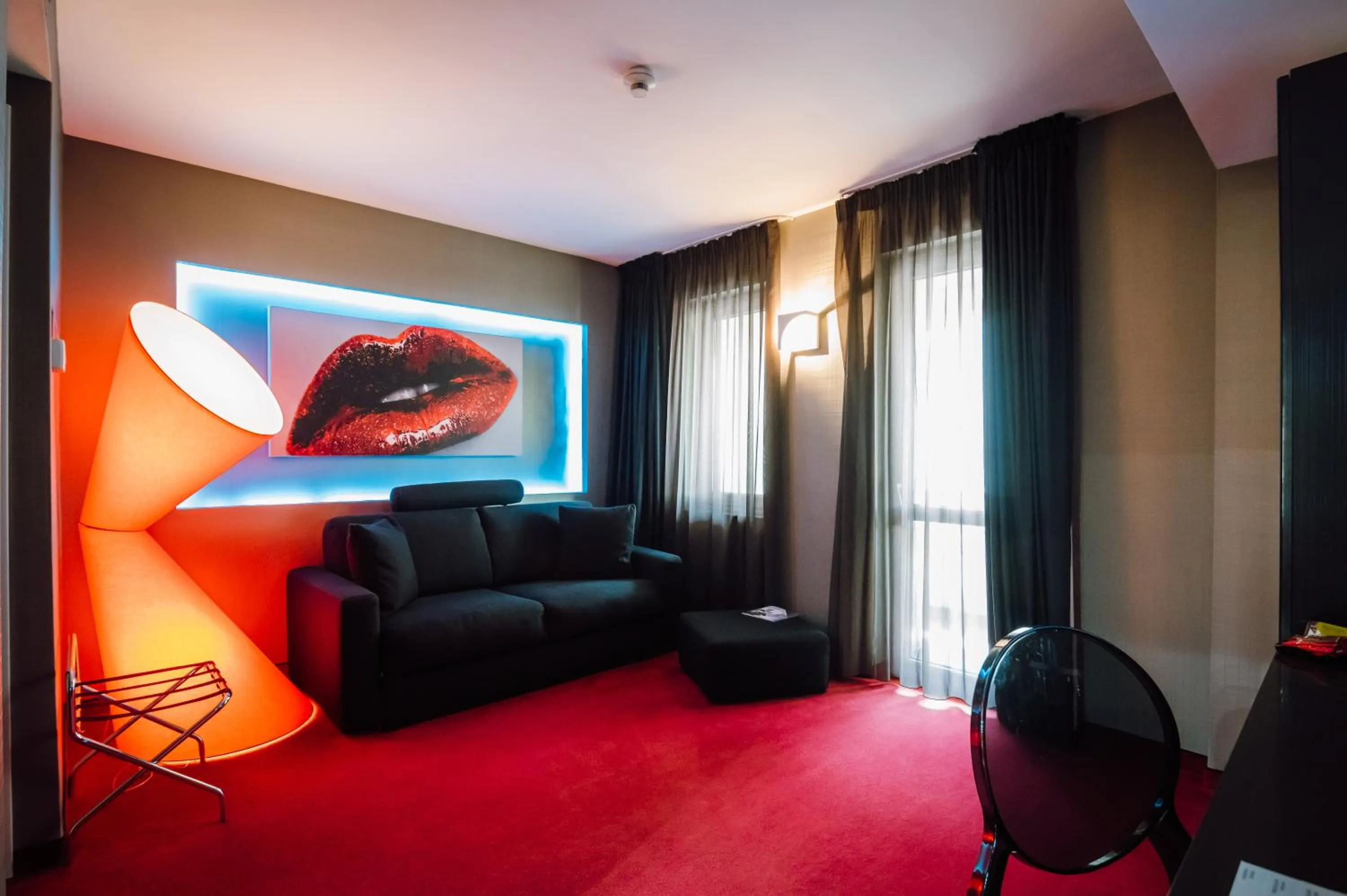 Plaza V Executive Hotel