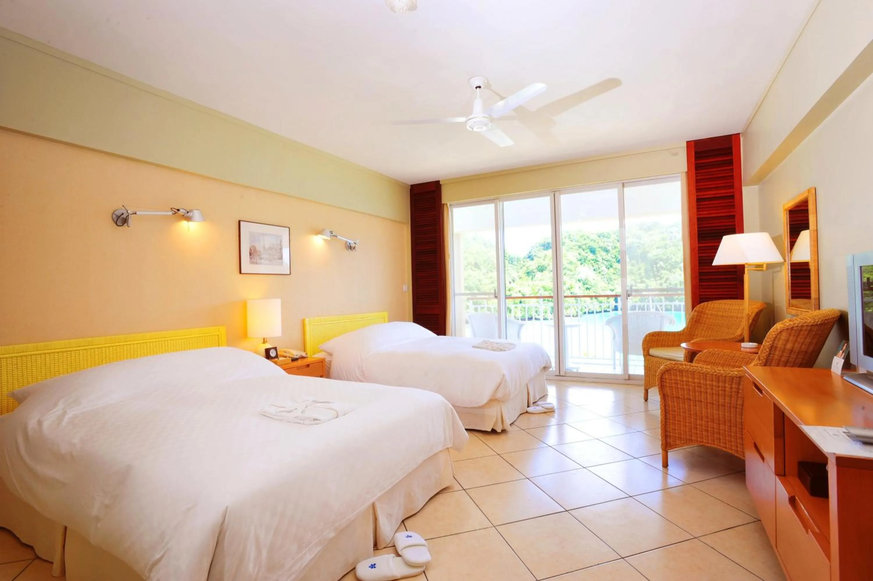 Day, Bed in Palau Royal Resort