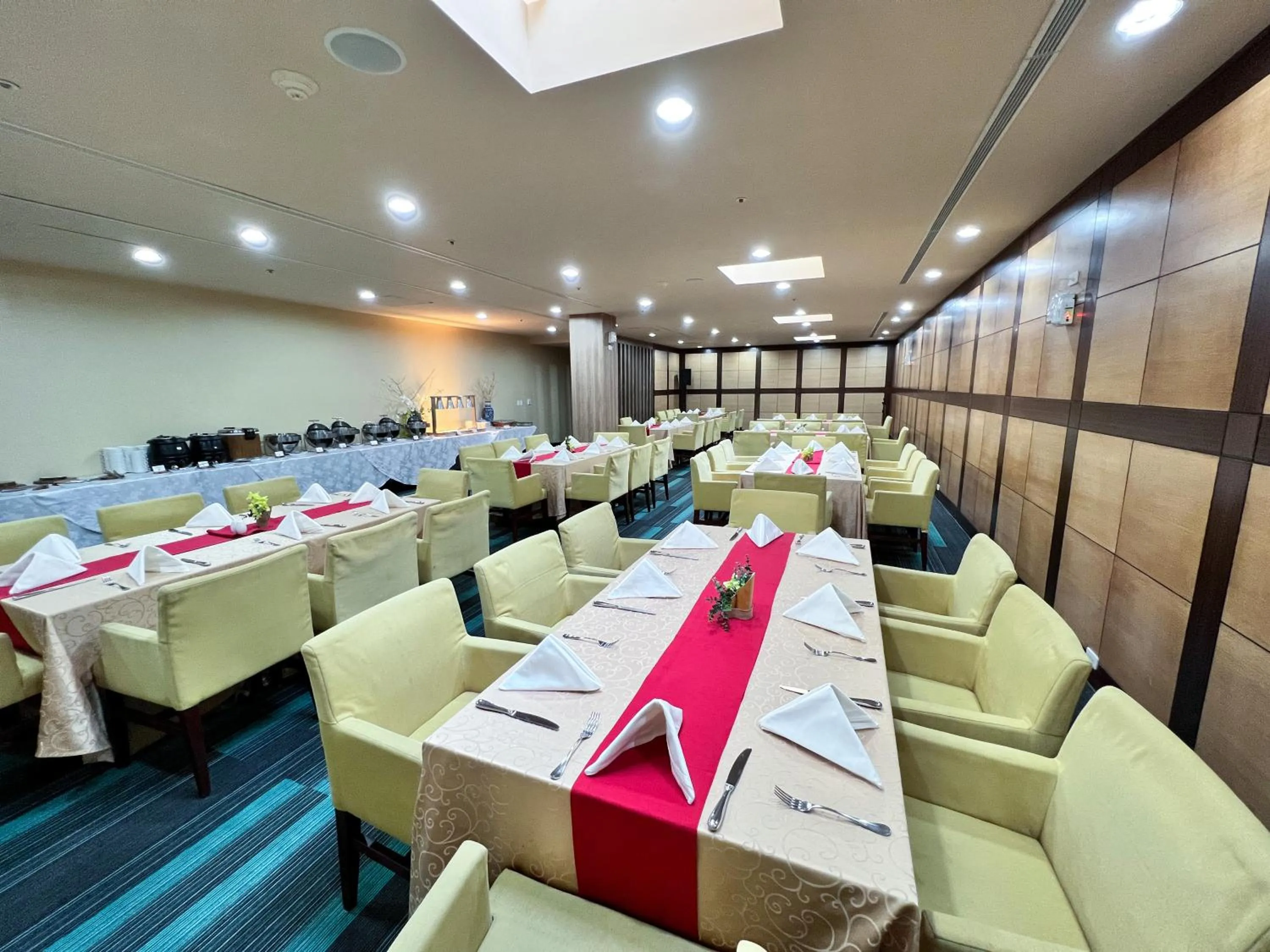 Restaurant/places to eat in Palau Royal Resort