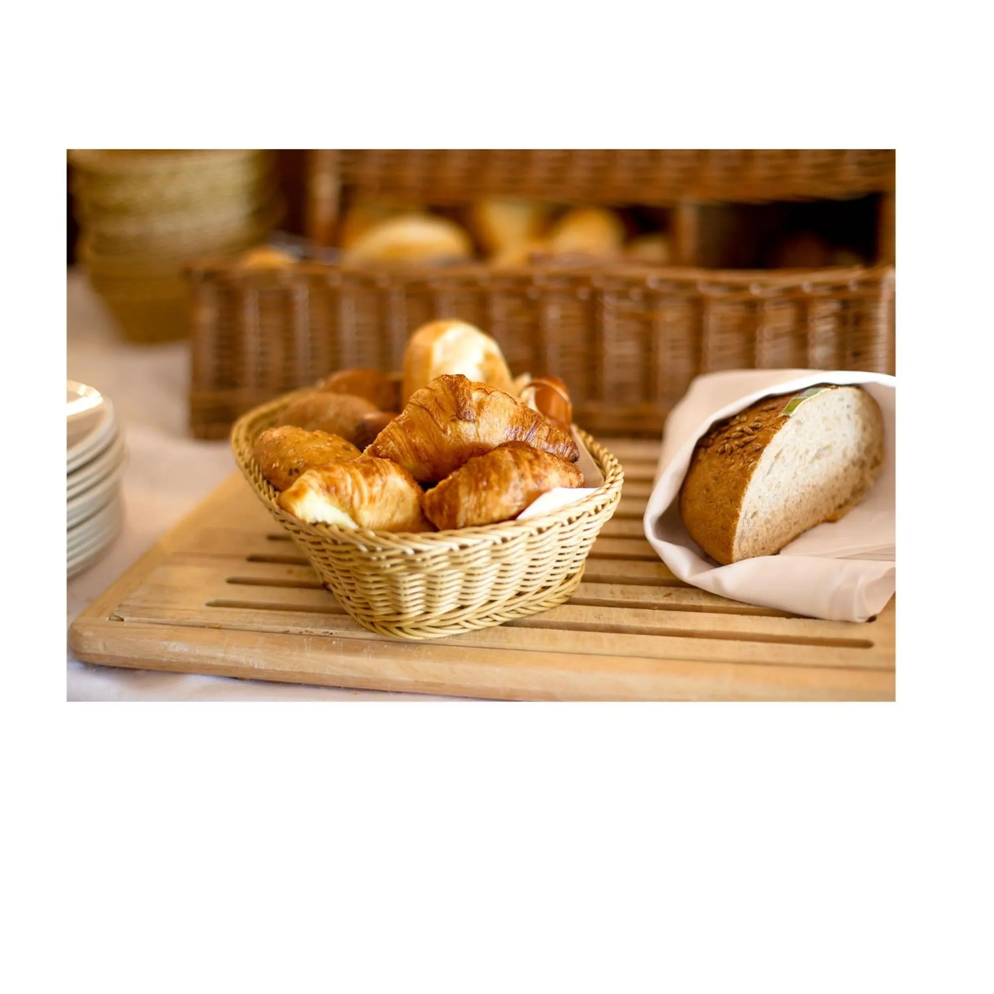 Buffet breakfast in Langwieder See