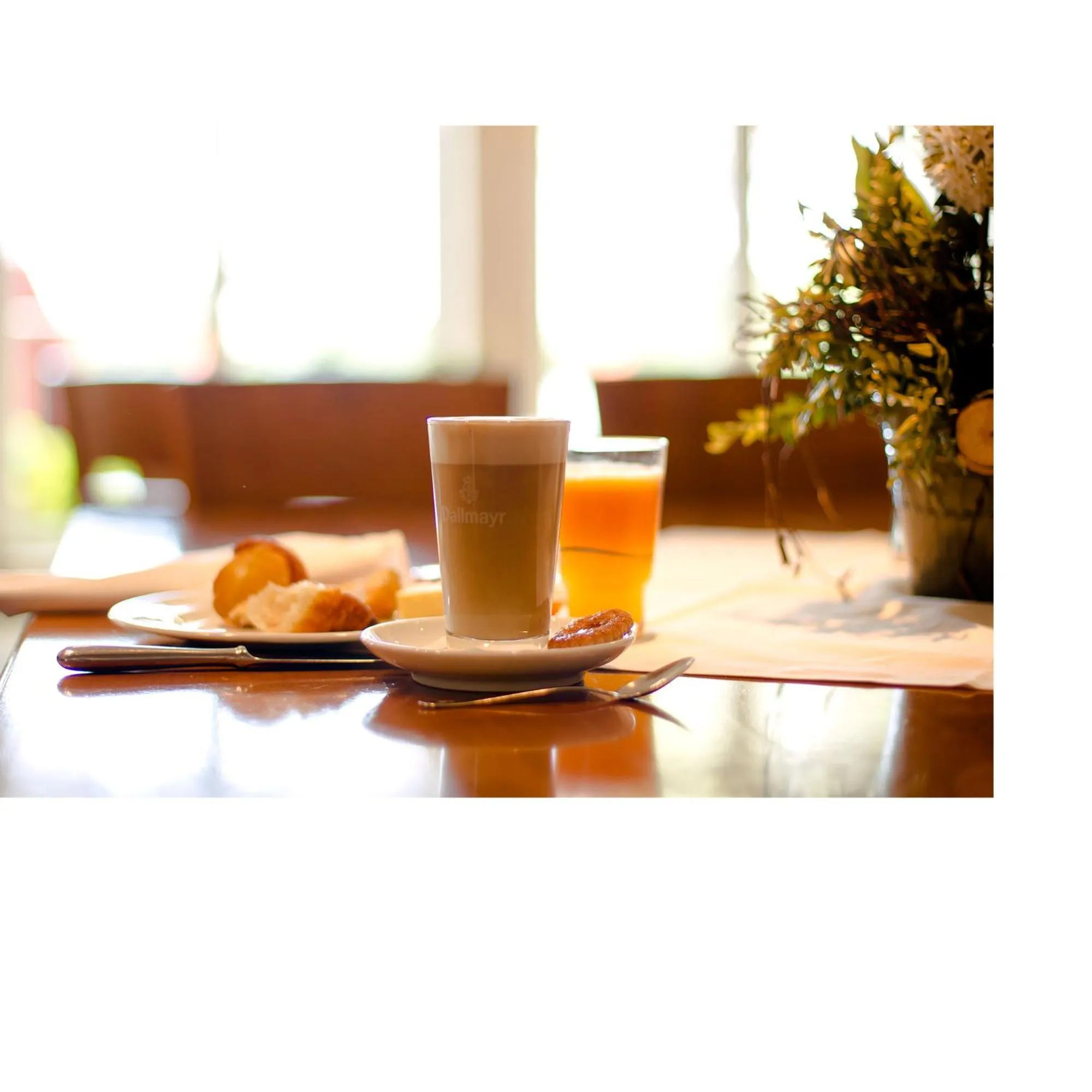 Buffet breakfast in Langwieder See